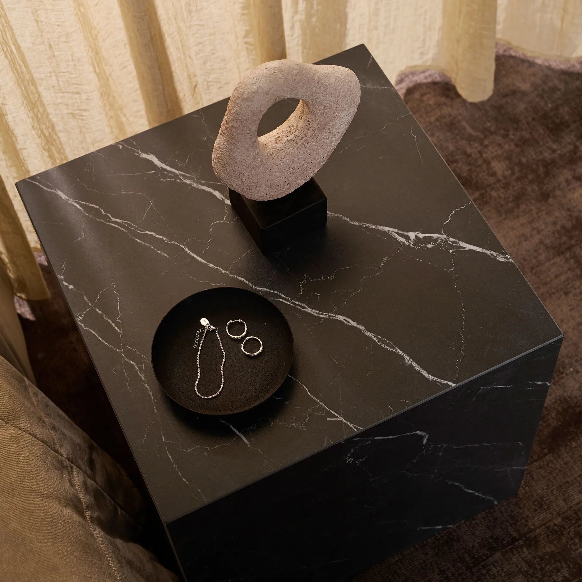 Montes sidebord 40x40 cm