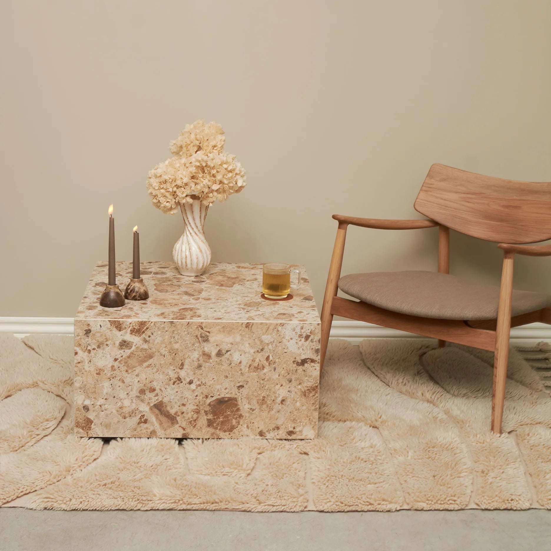 Montes II sofabord 70x70 cm