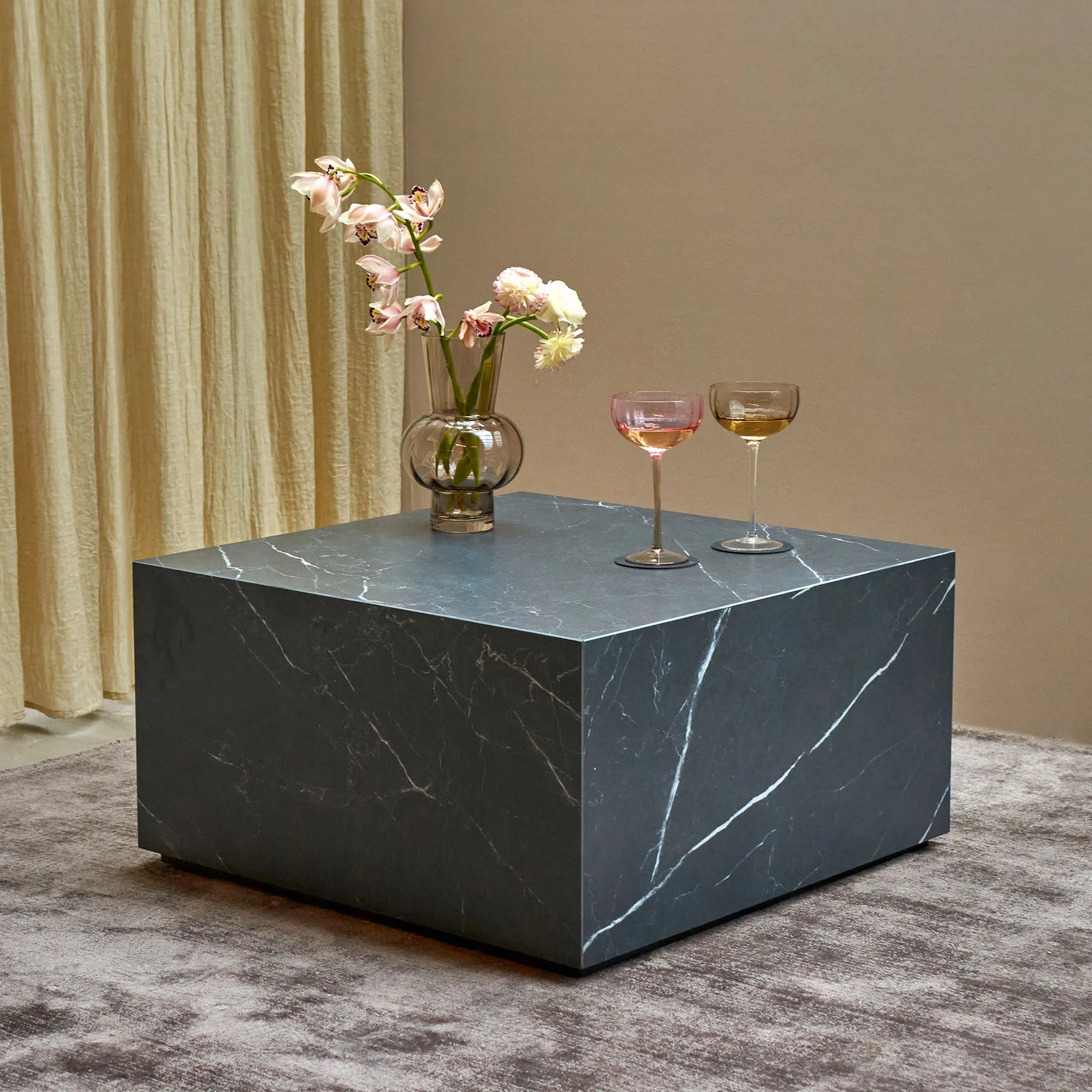 Montes II sofabord 70x70 cm