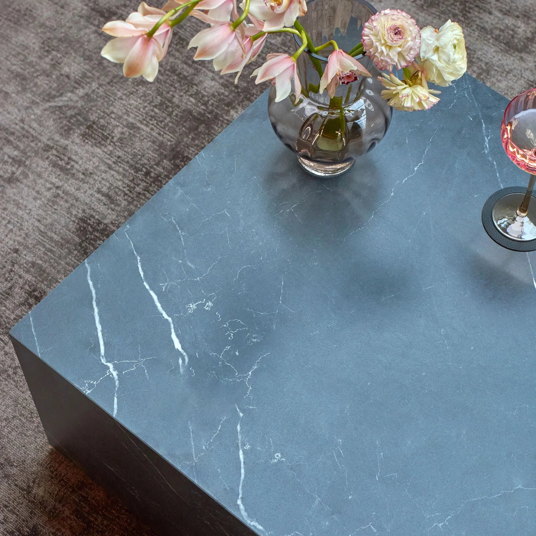 Montes II sofabord 70x70 cm