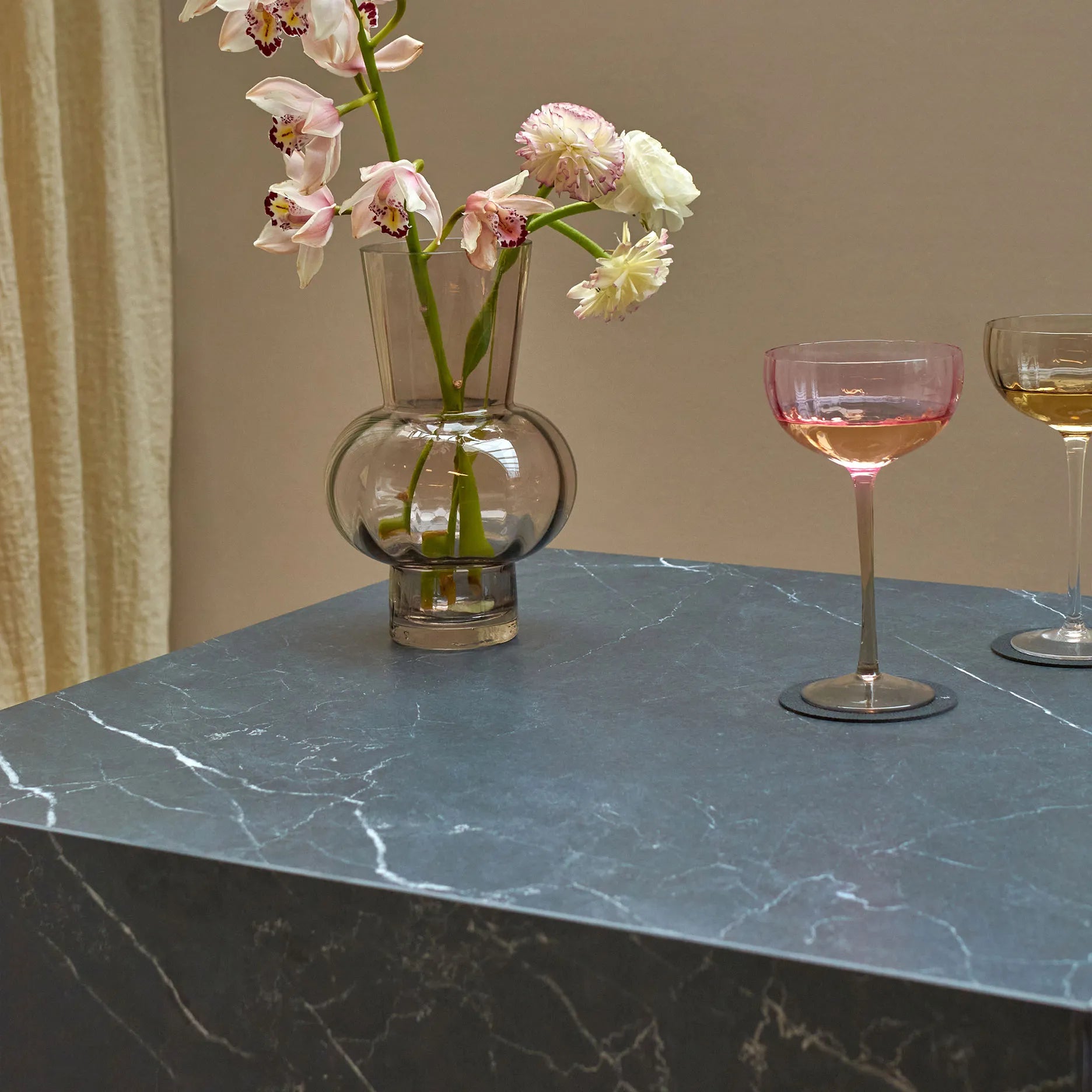 Montes II sofabord 70x70 cm