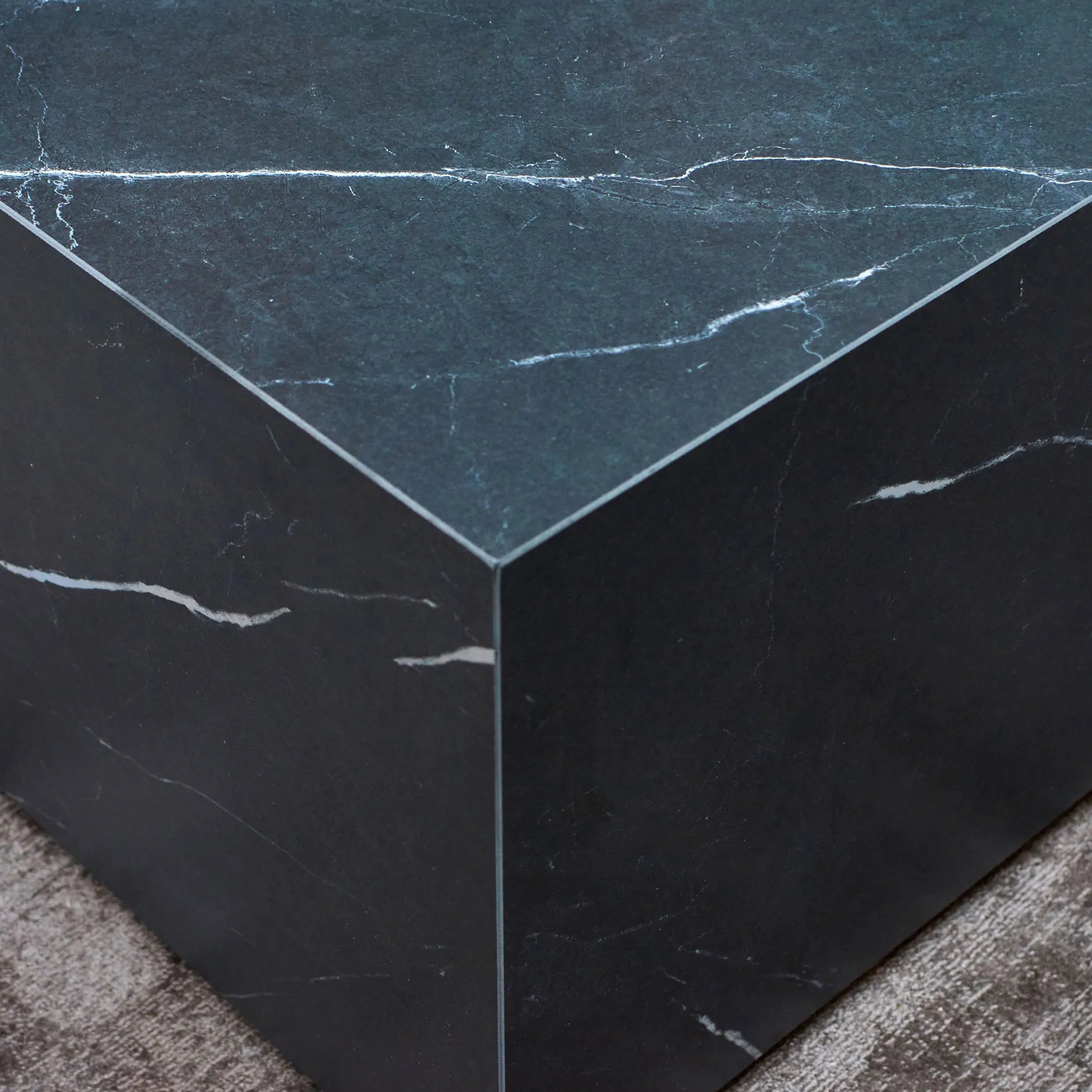 Montes II sofabord 70x70 cm