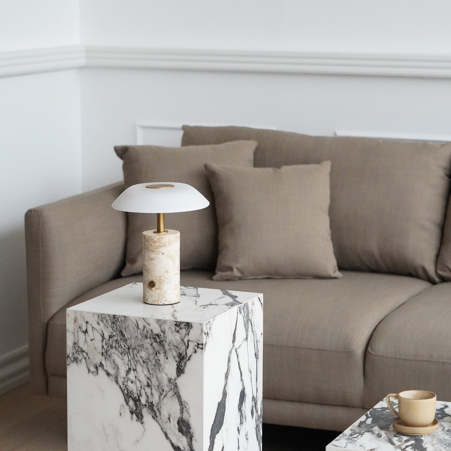 Nero travertin LED lampe