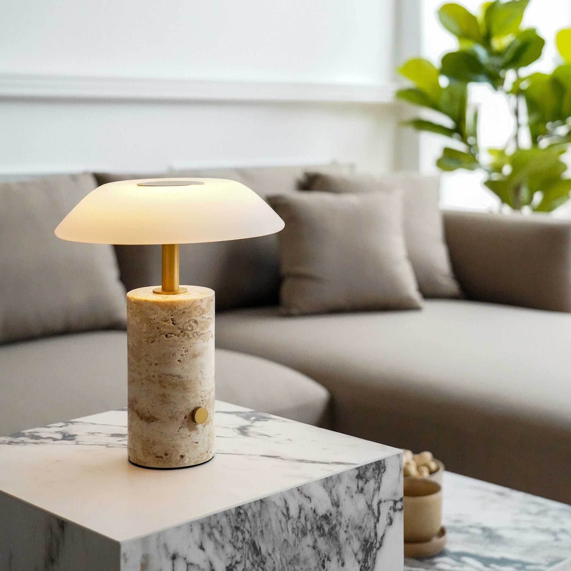 Nero travertin LED lampe