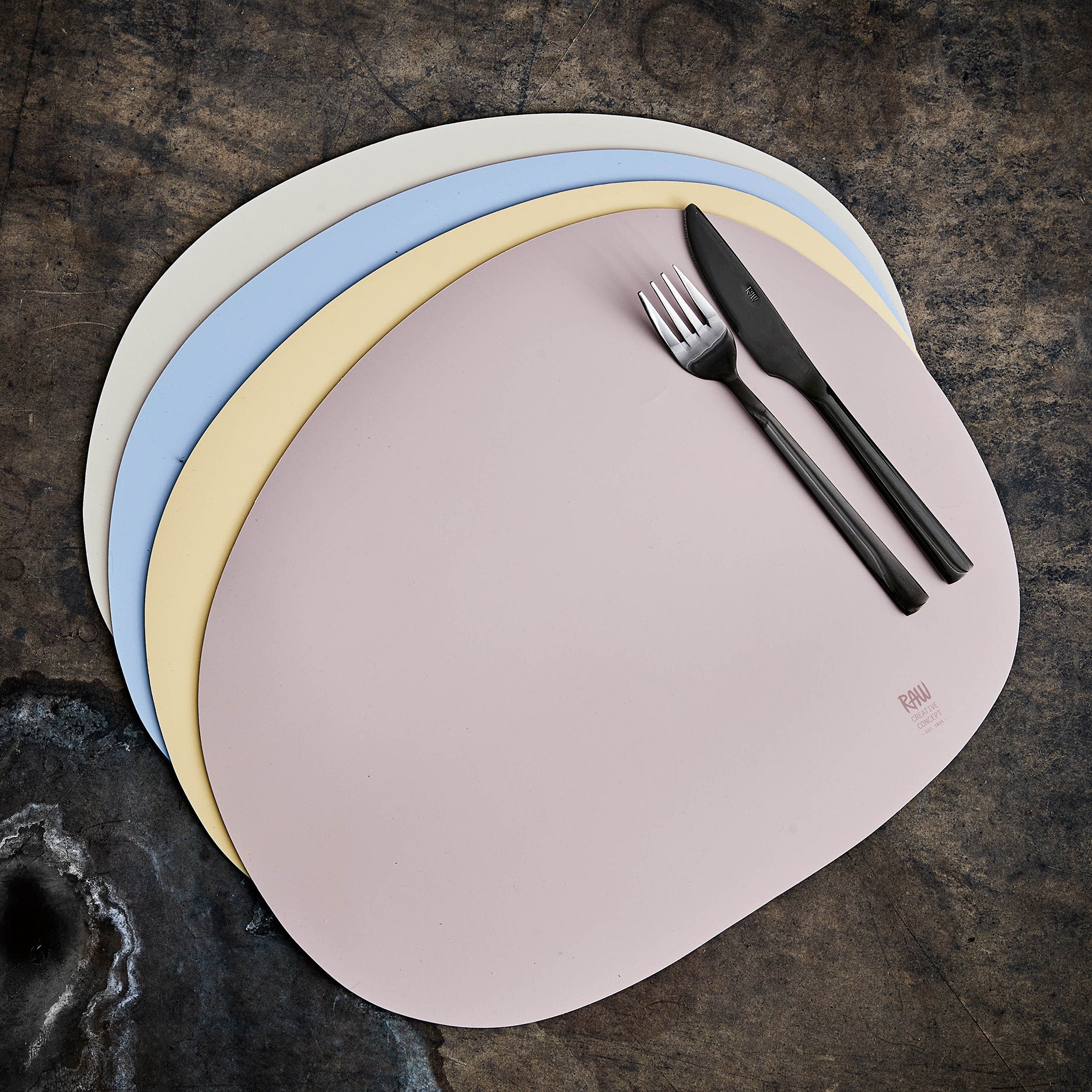 RAW dækkeserviet soft surface spring sand