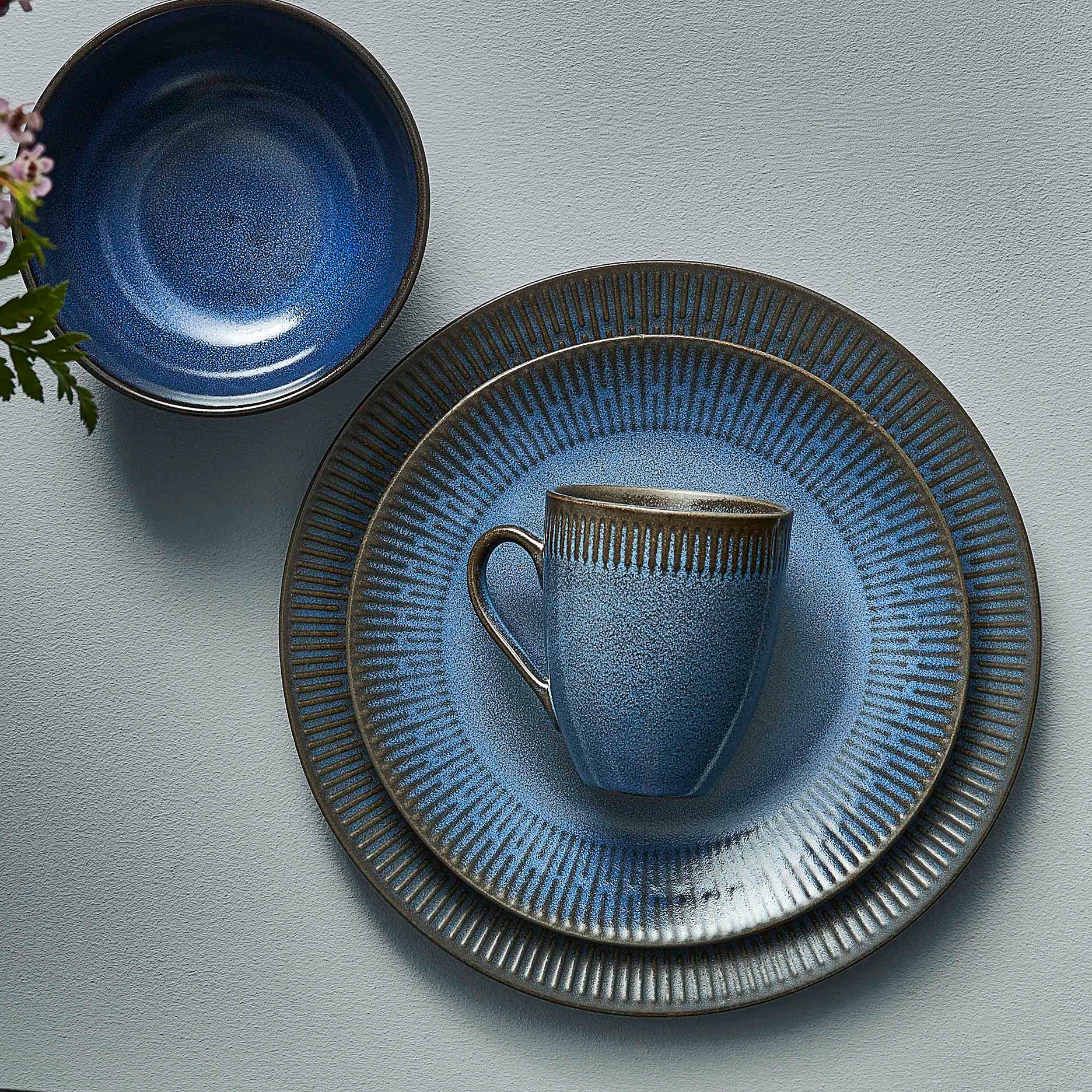 Relief krus 30 cl stentøj blå