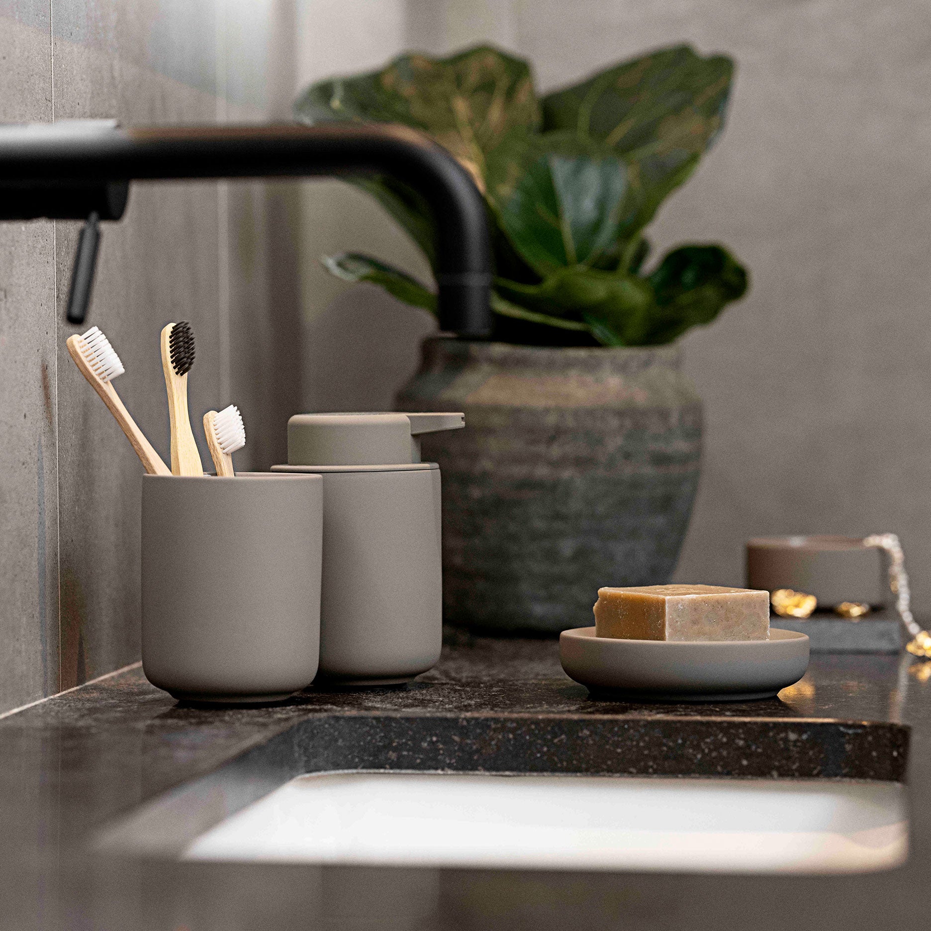 Ume tandbørstekrus taupe