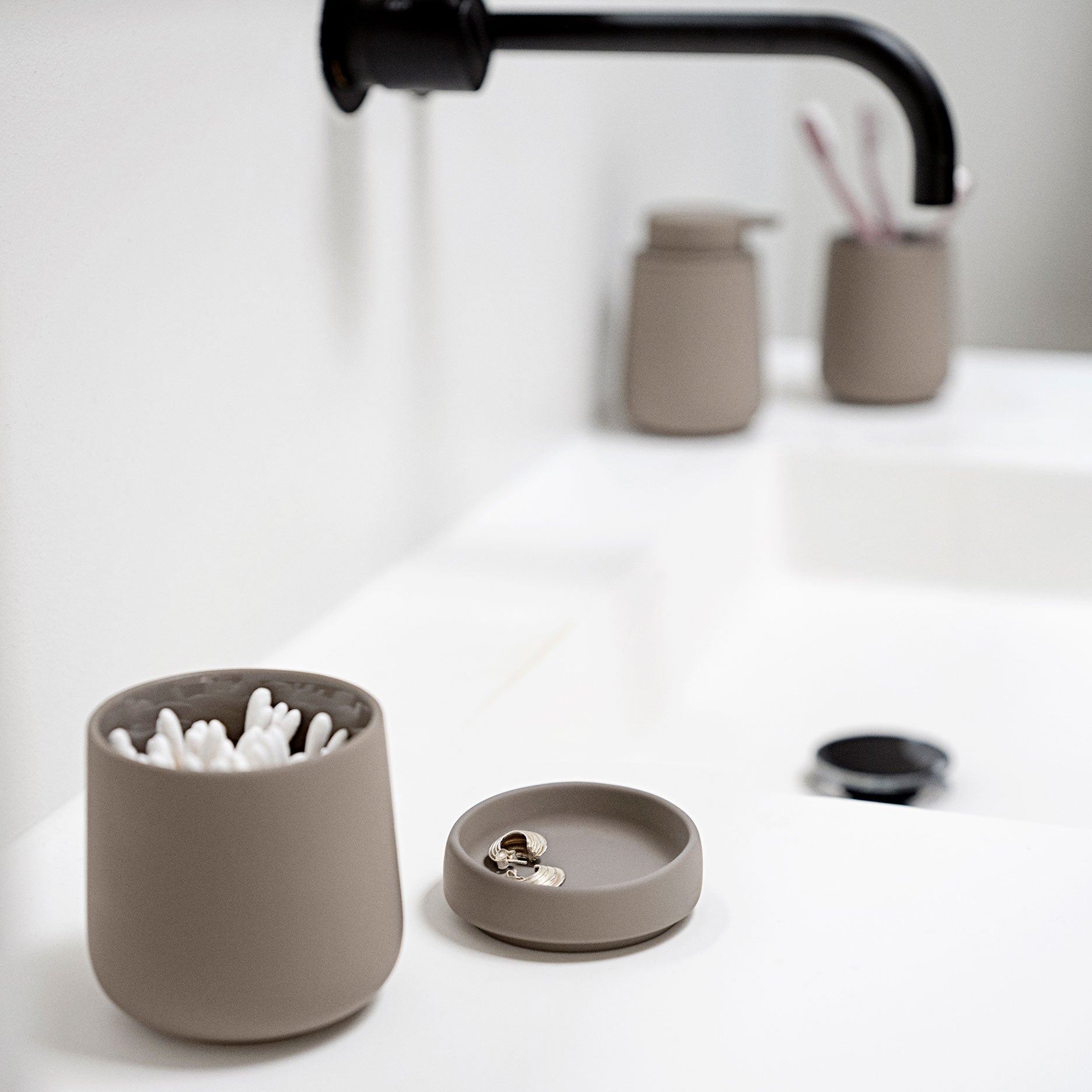 Nova One krukke m. låg 290 ml taupe