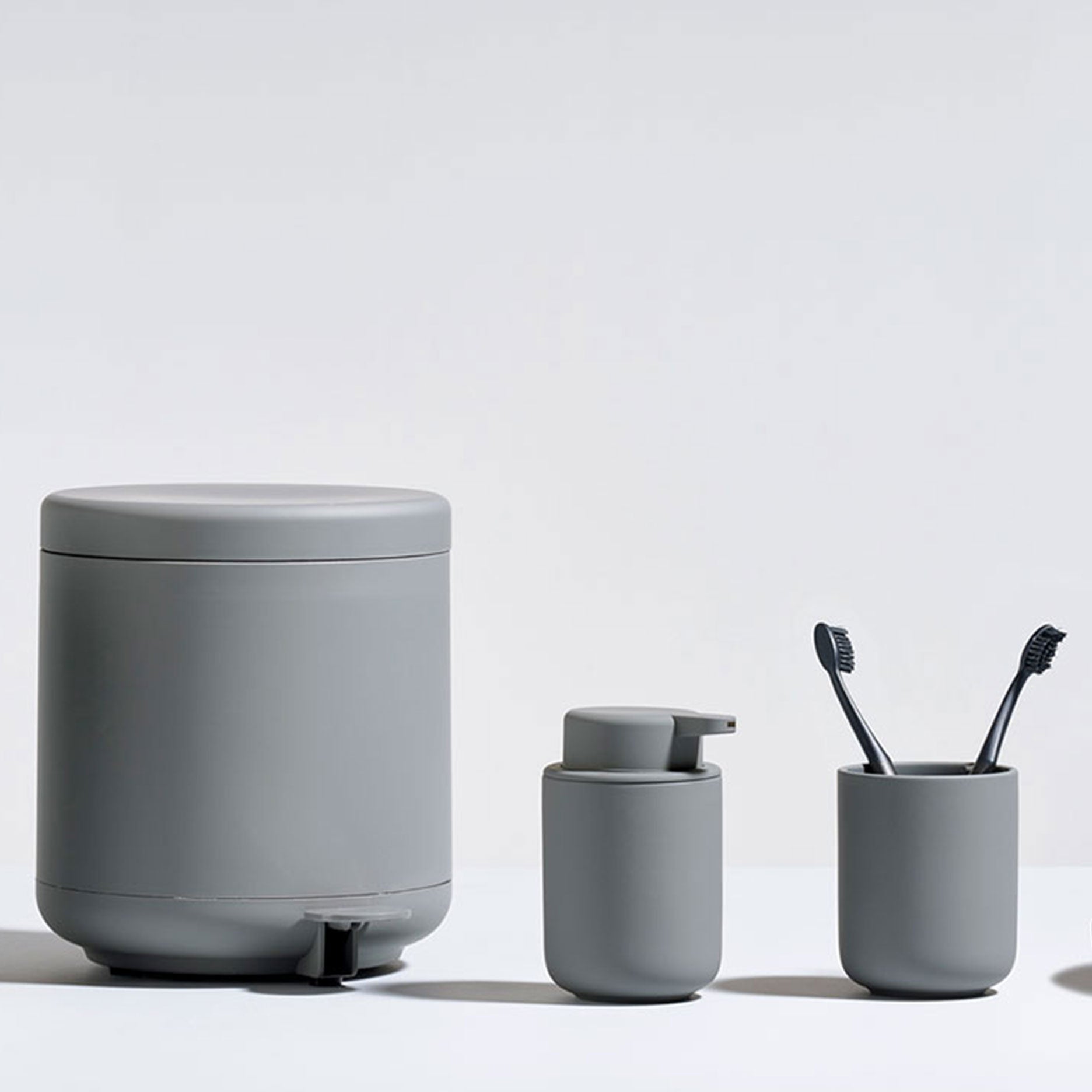 Ume sæbedispenser H12,8 cm grey