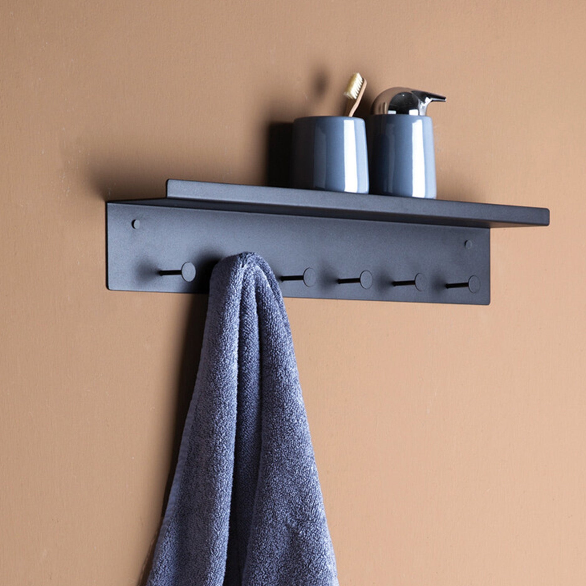 Shape It hylde m. knagerække