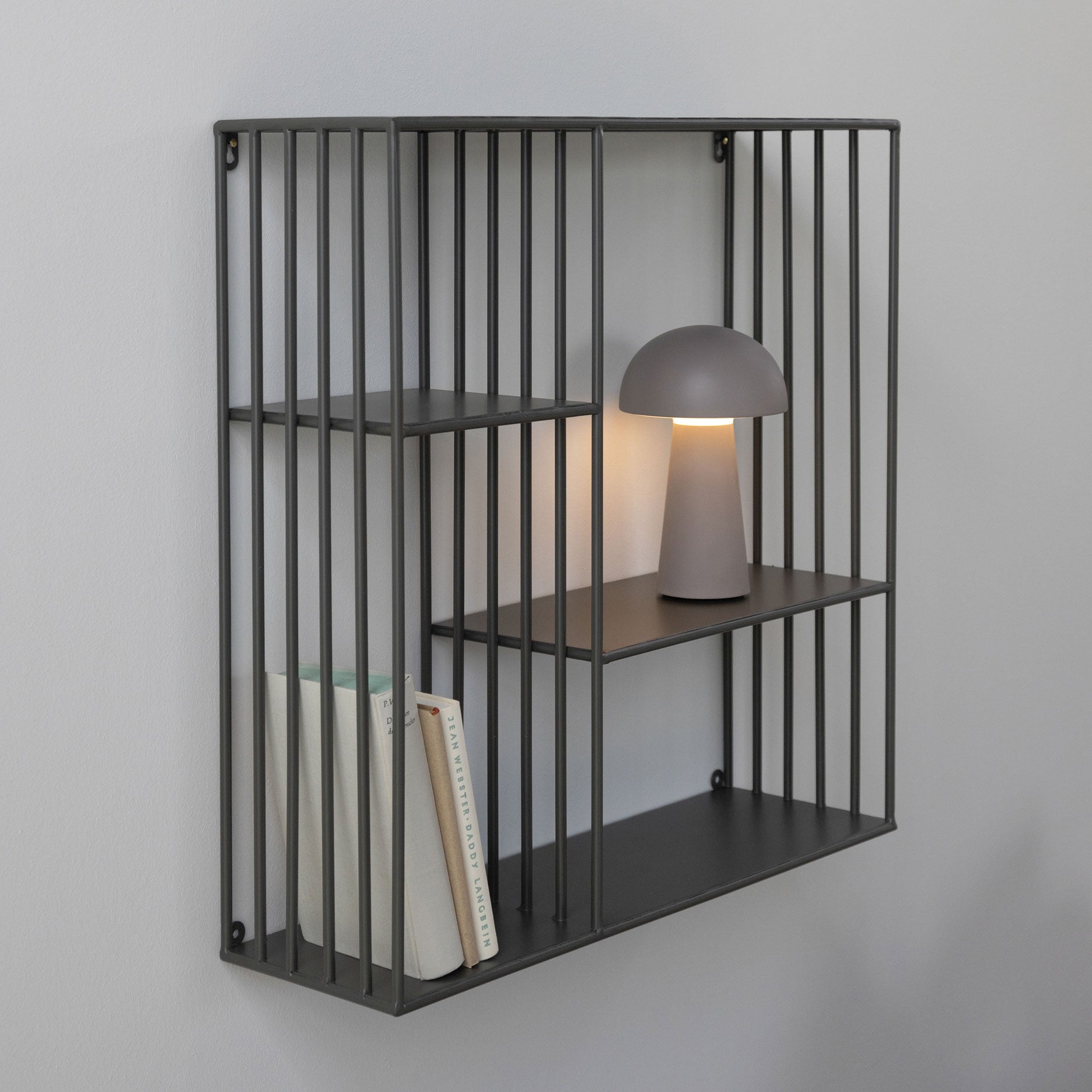 Nohr vægreol m. forskudte rum