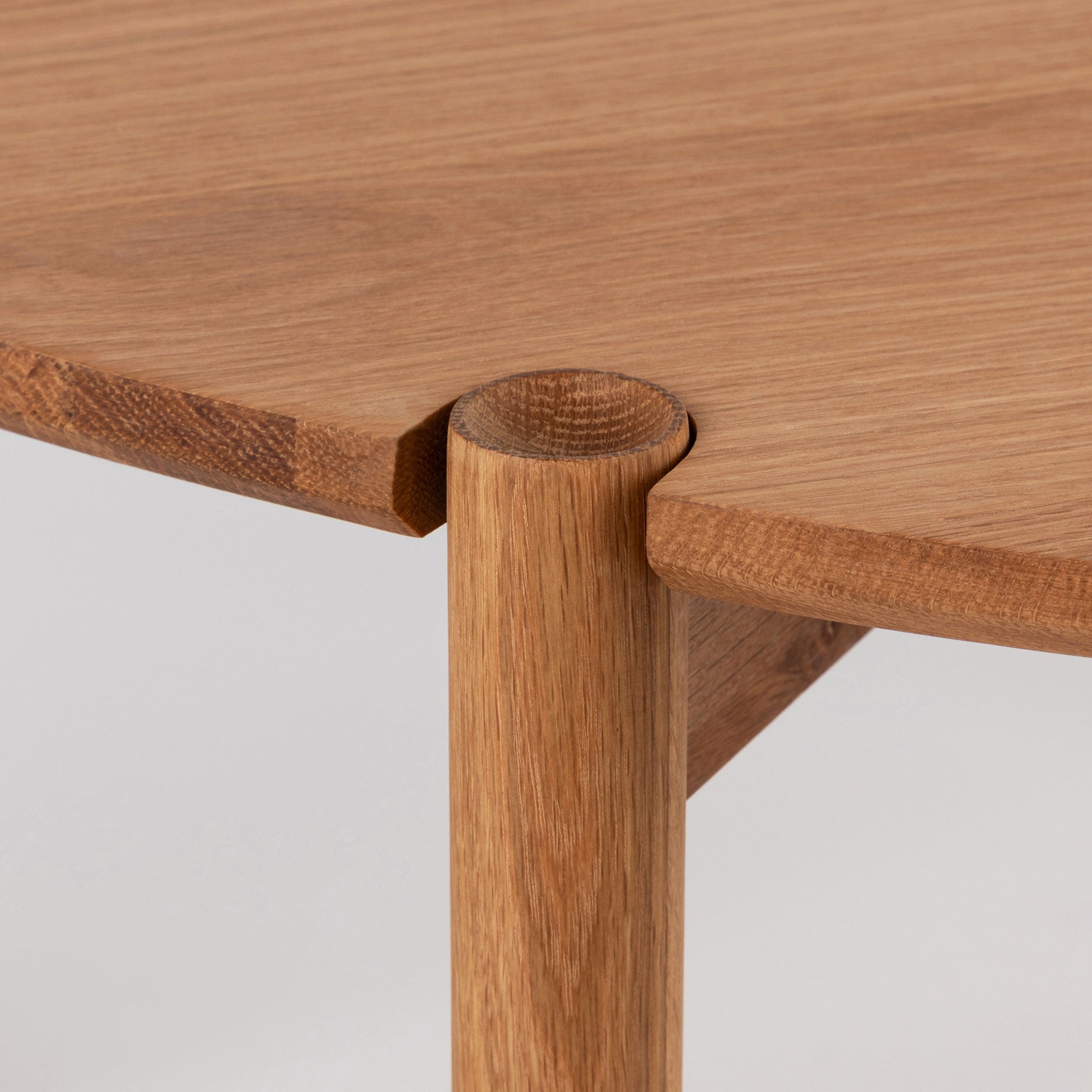 Colo Cross sofabord, FSC certificeret egetræ H43 cm
