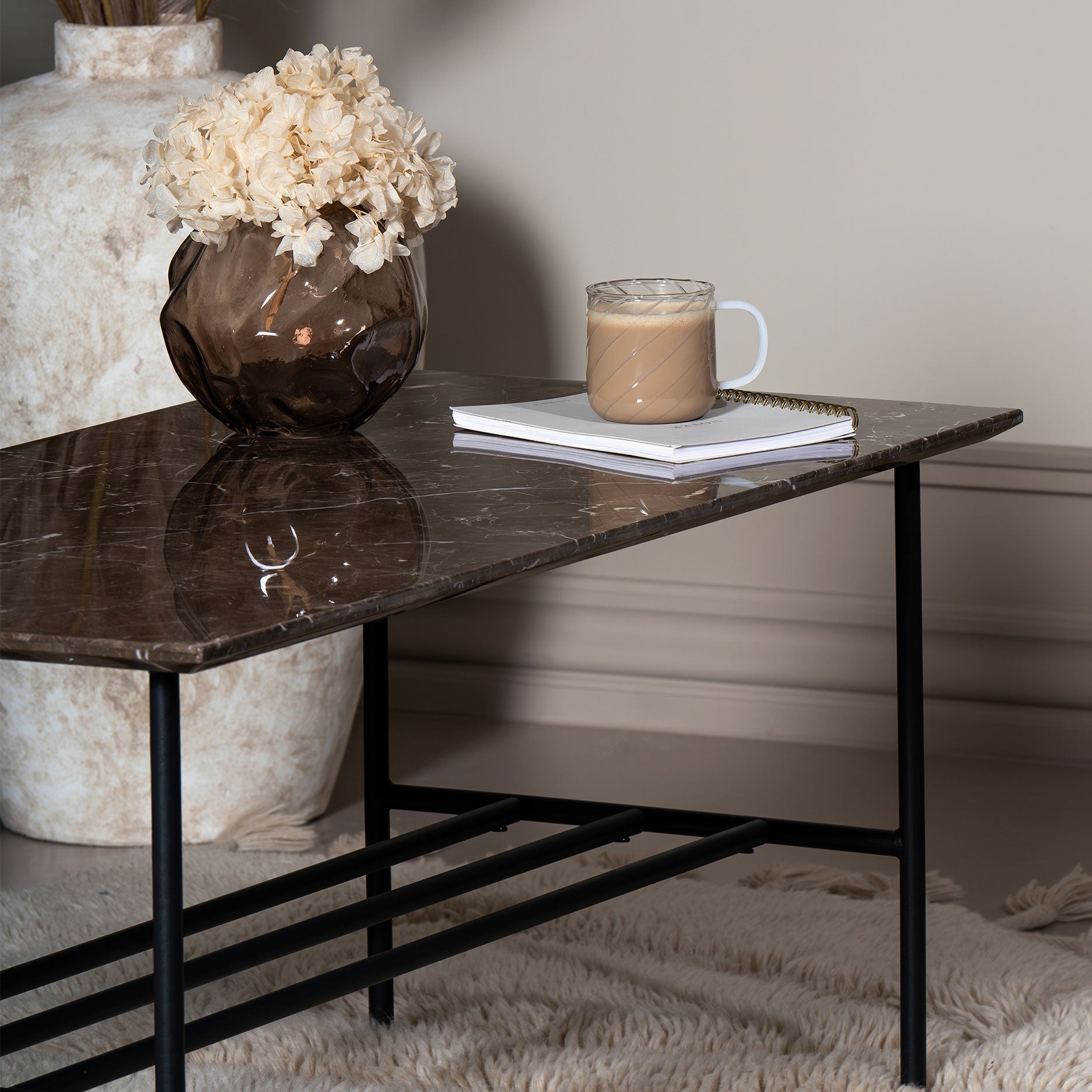 LINES II sofabord i marmor 100x50 cm