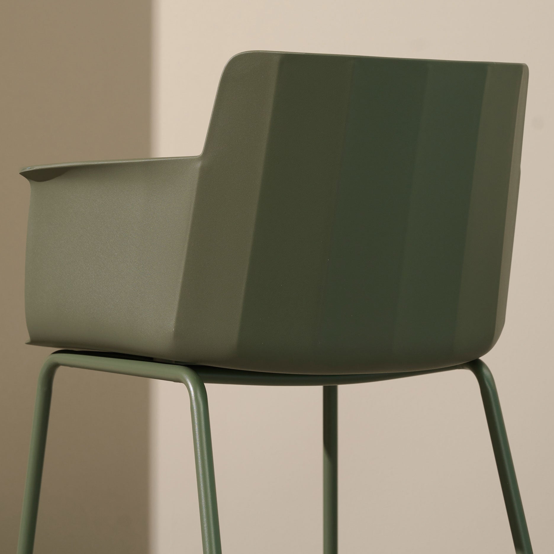 Bari spisebordsstol plast