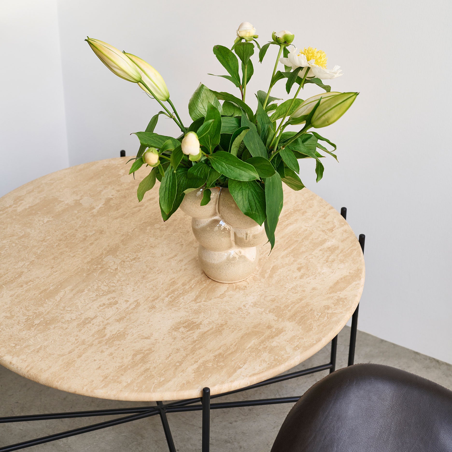 Viola III sofabord i  travertin Ø80 cm