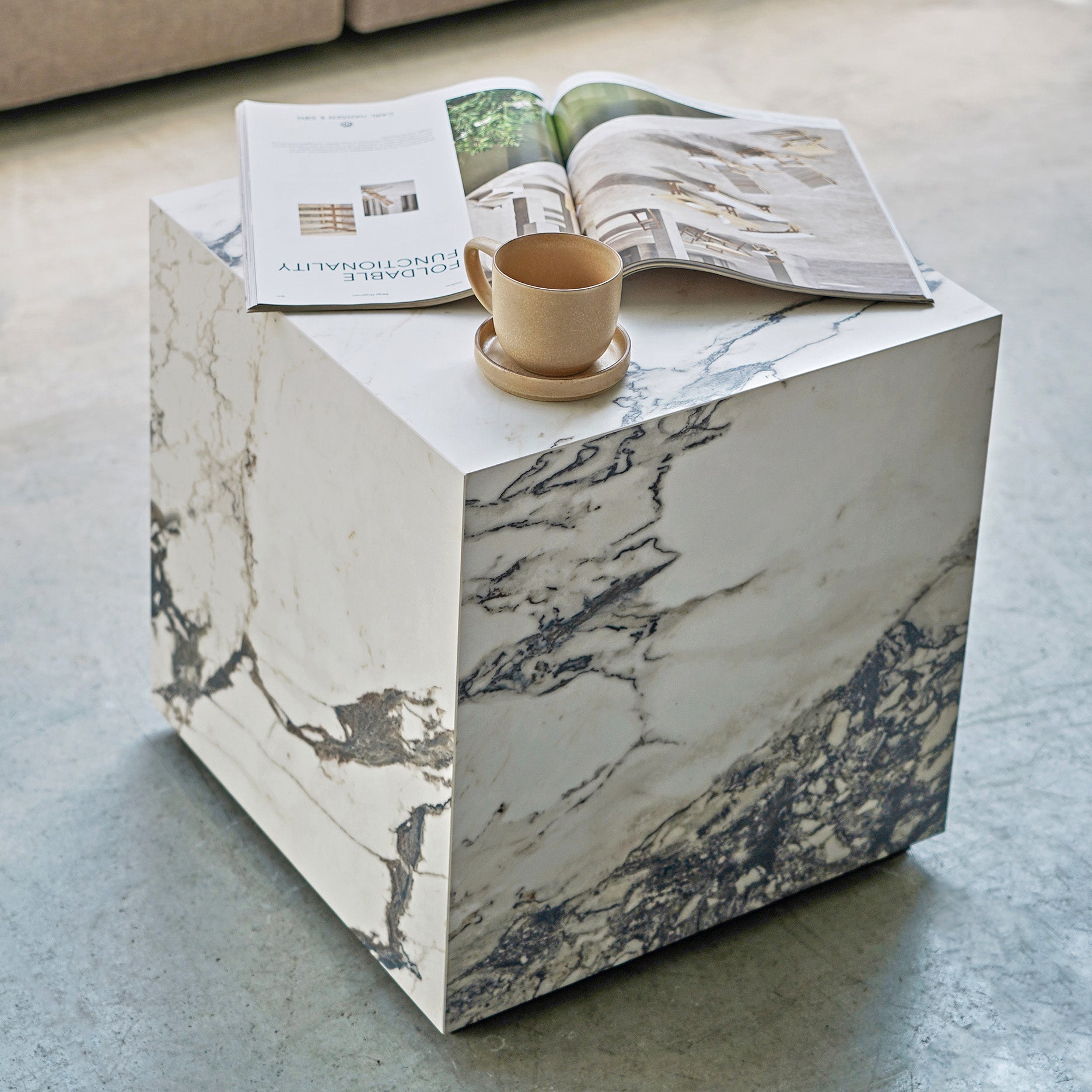 Montes sidebord 40x40 cm