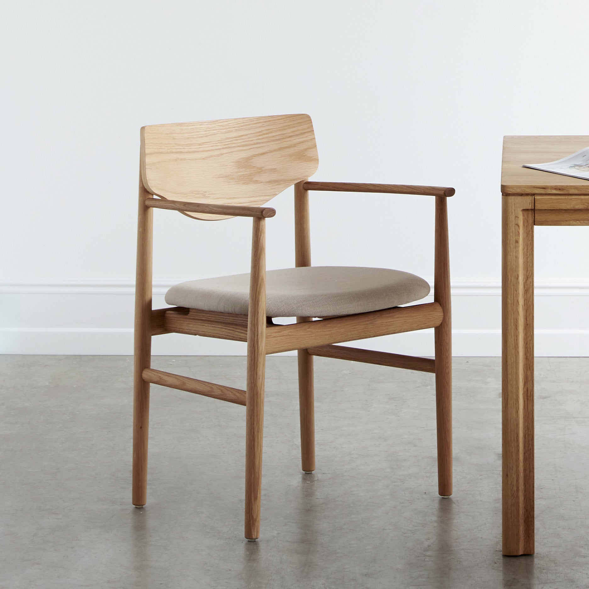 Celeste spisebordsstol m. armlæn - Stof