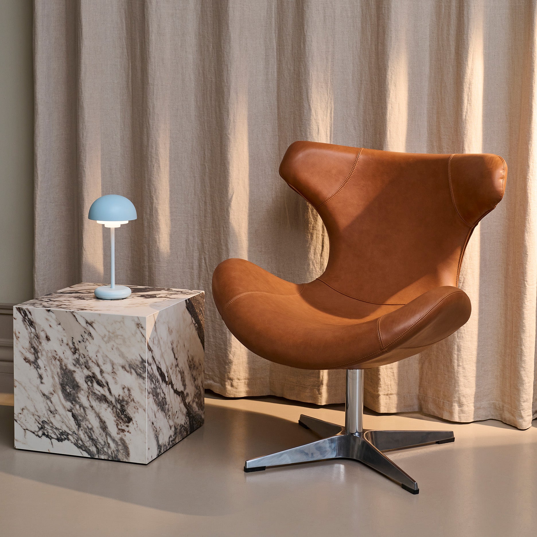 Kato loungestol læder m. chrome drejesokkel