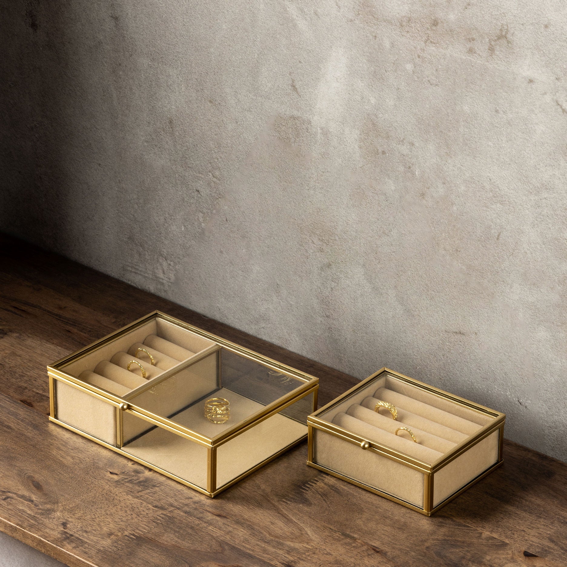 Smykkeskrin m. to rum