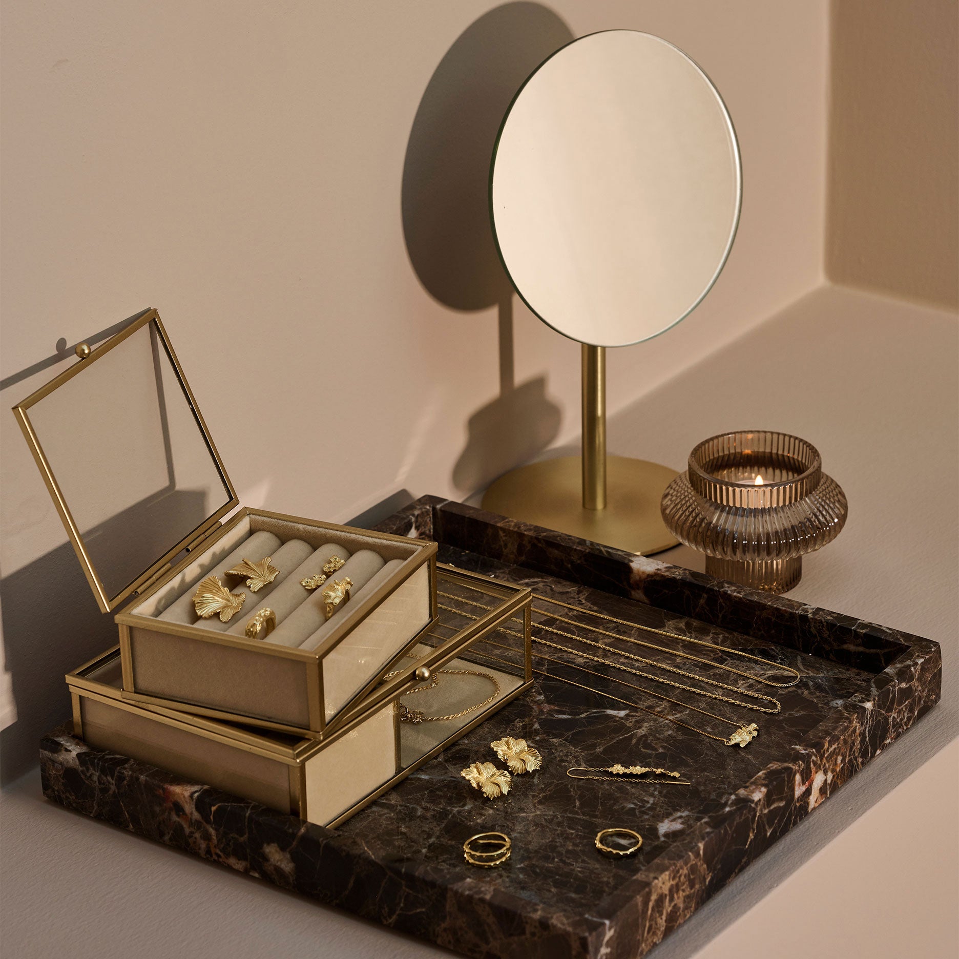 Smykkeskrin m. to rum