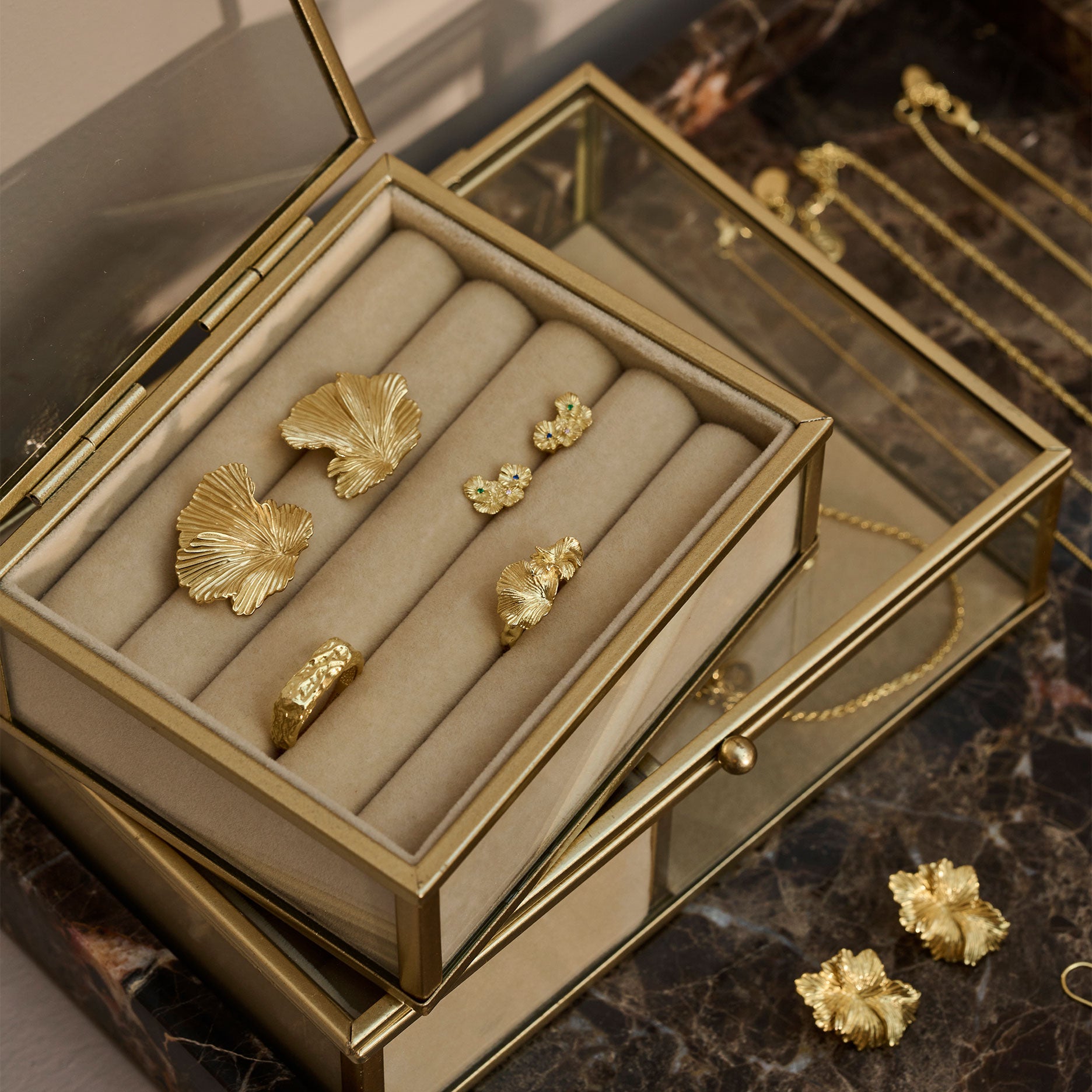 Smykkeskrin m. to rum