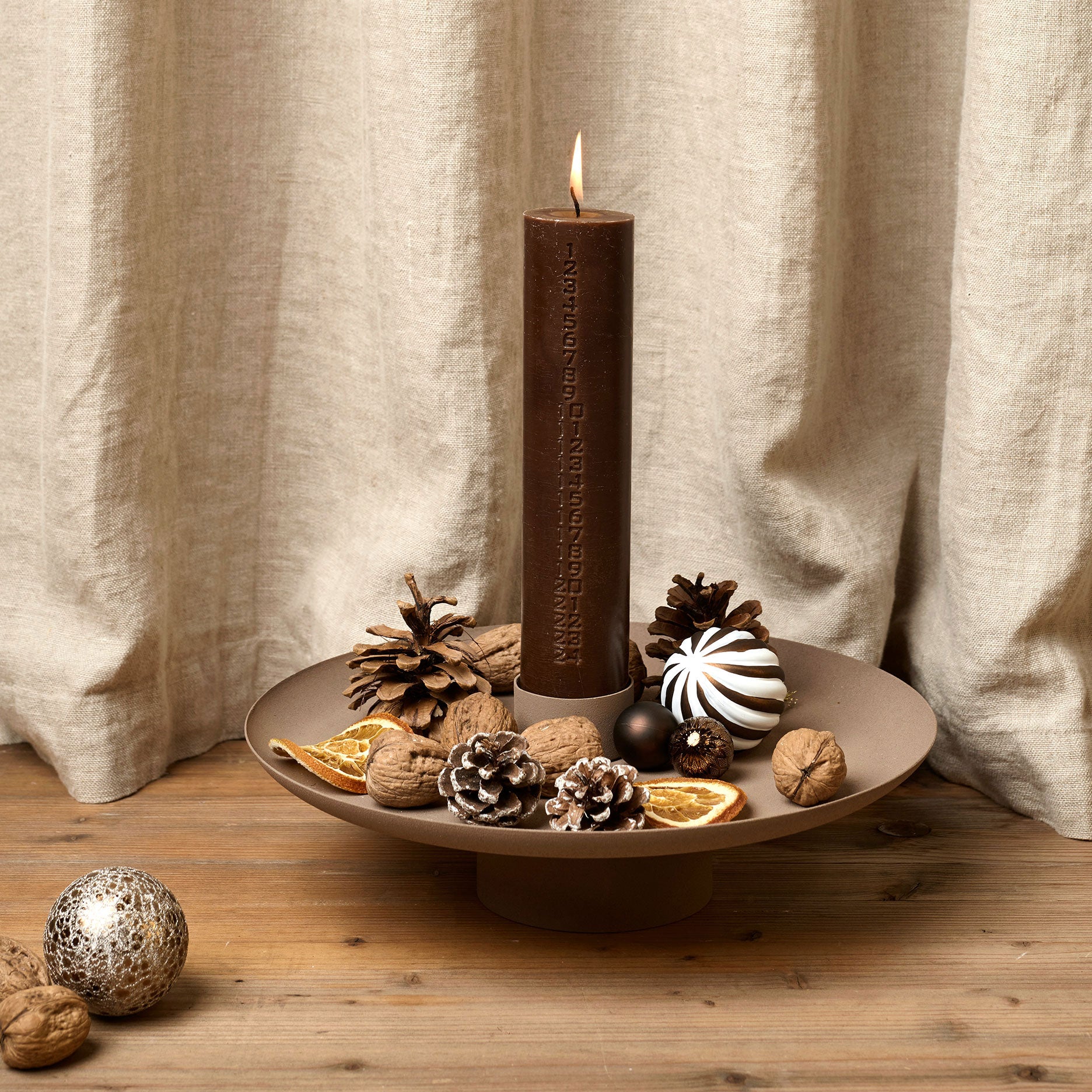 Matthæus bakke Ø30 cm med lysholder