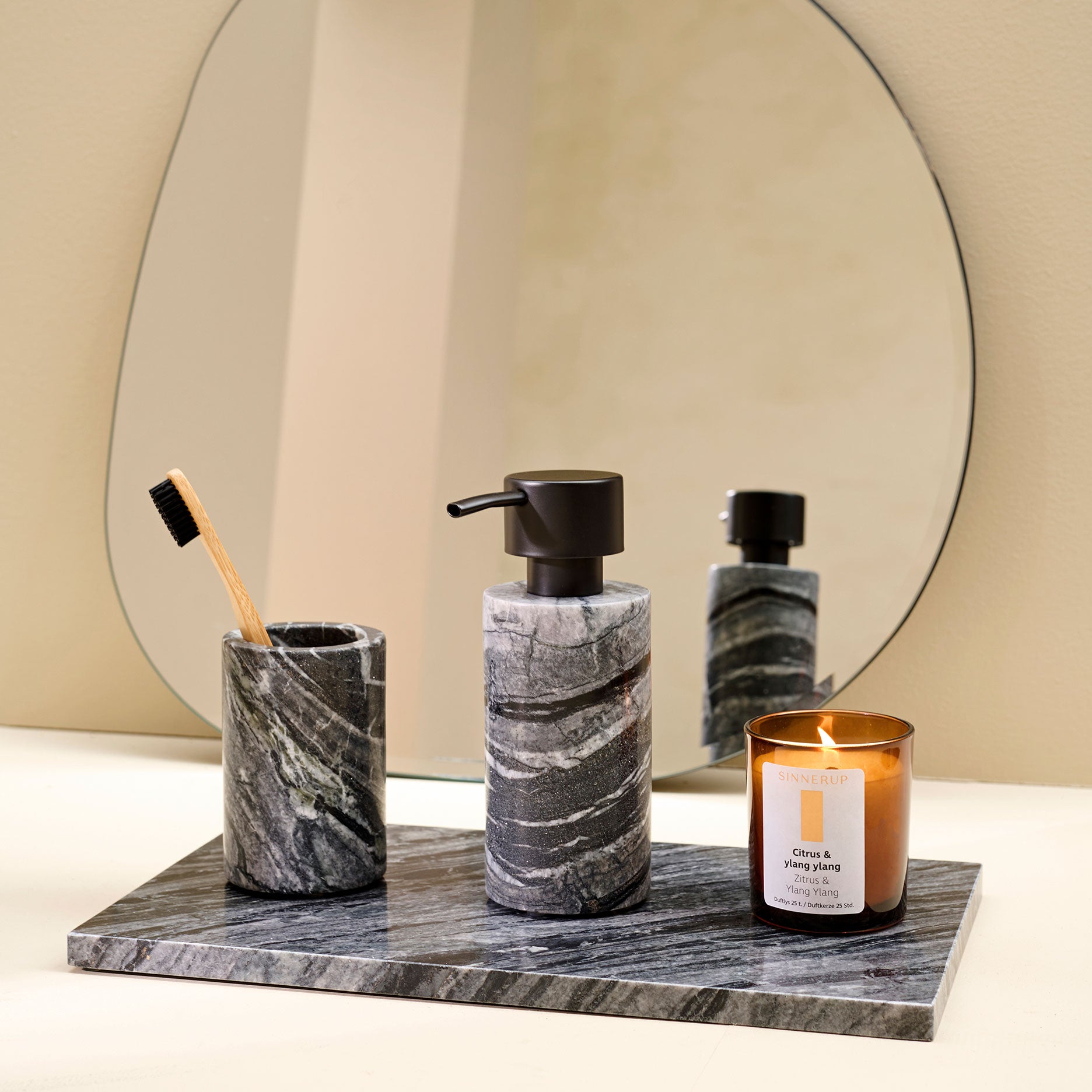 Marble II cylinder sæbedispenser