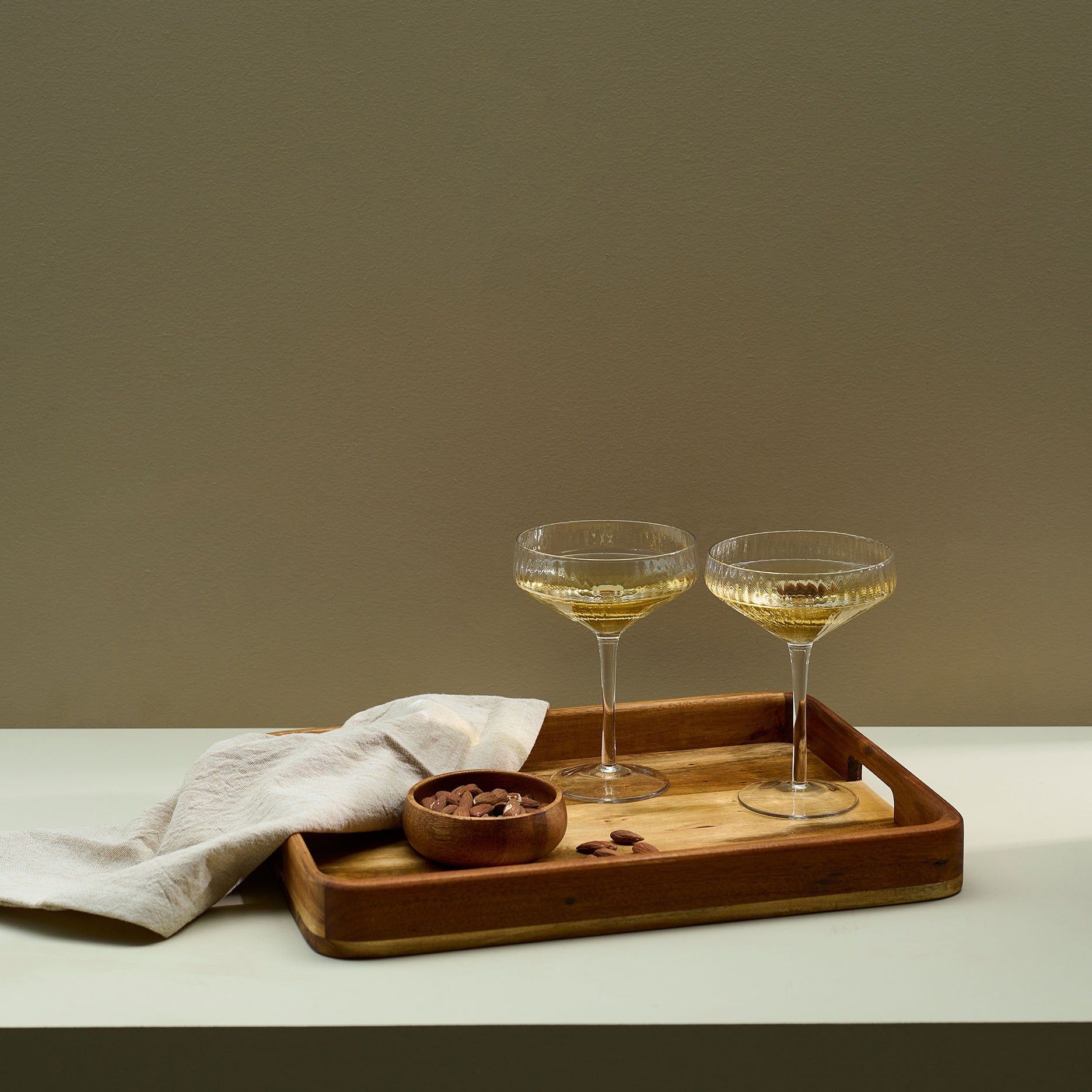 Auri akacie bakke m. håndtag