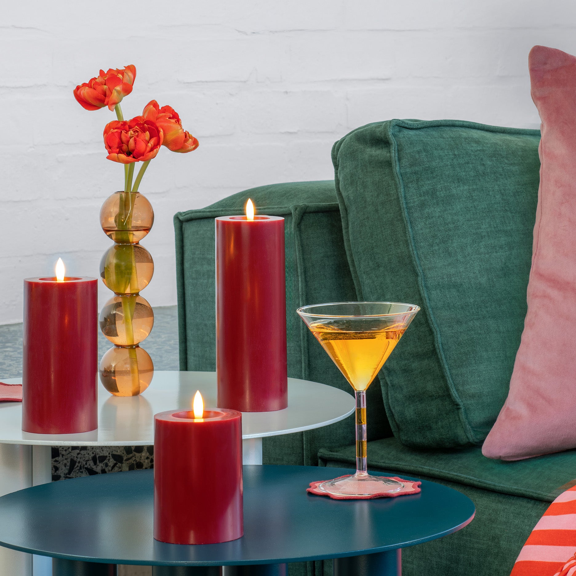 LED pillar candle 7,4x10 cm cranberry red