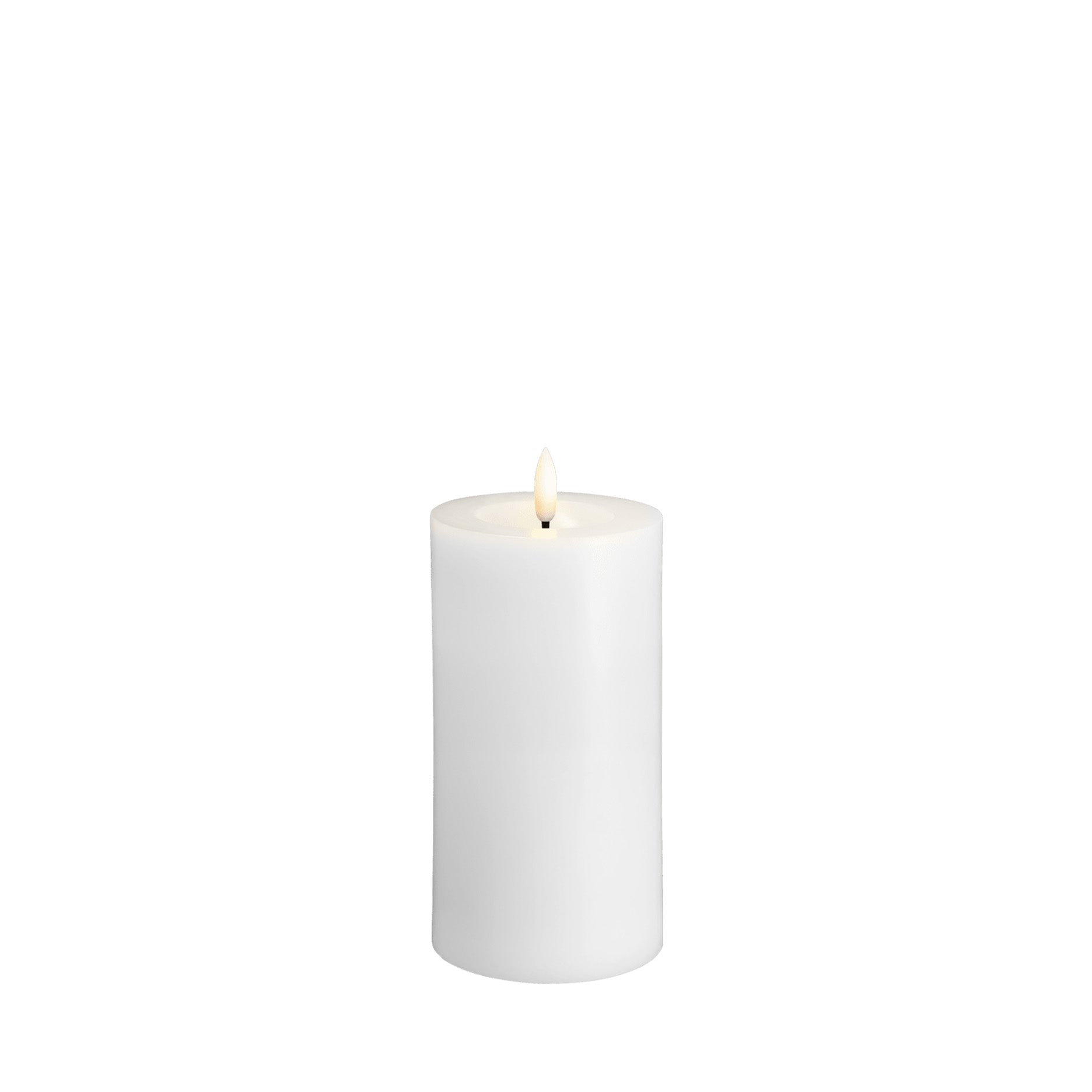 LED pillar candle 7,4x15 cm classic white