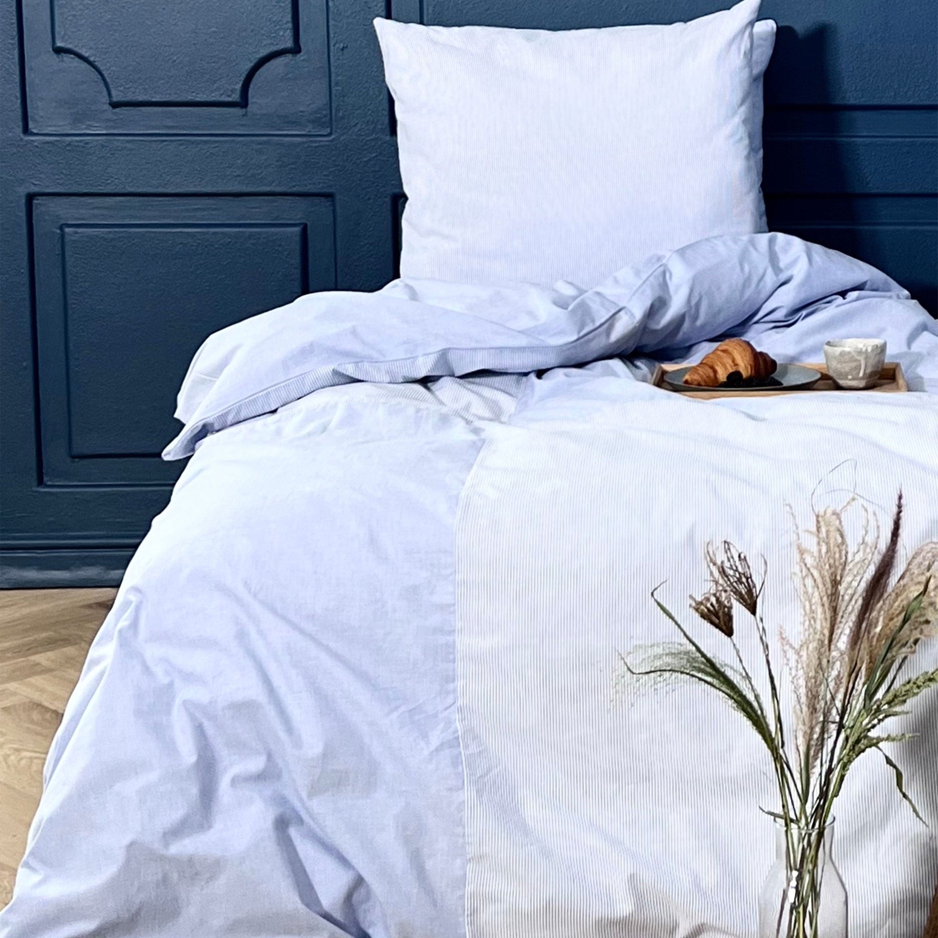 Mini strib patchwork sengetøj 140x200 cm blå