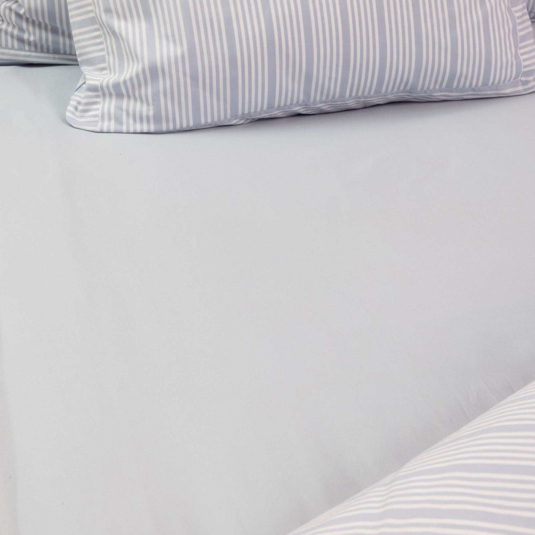 Bokslagen 180x200x40 cm støvet blå