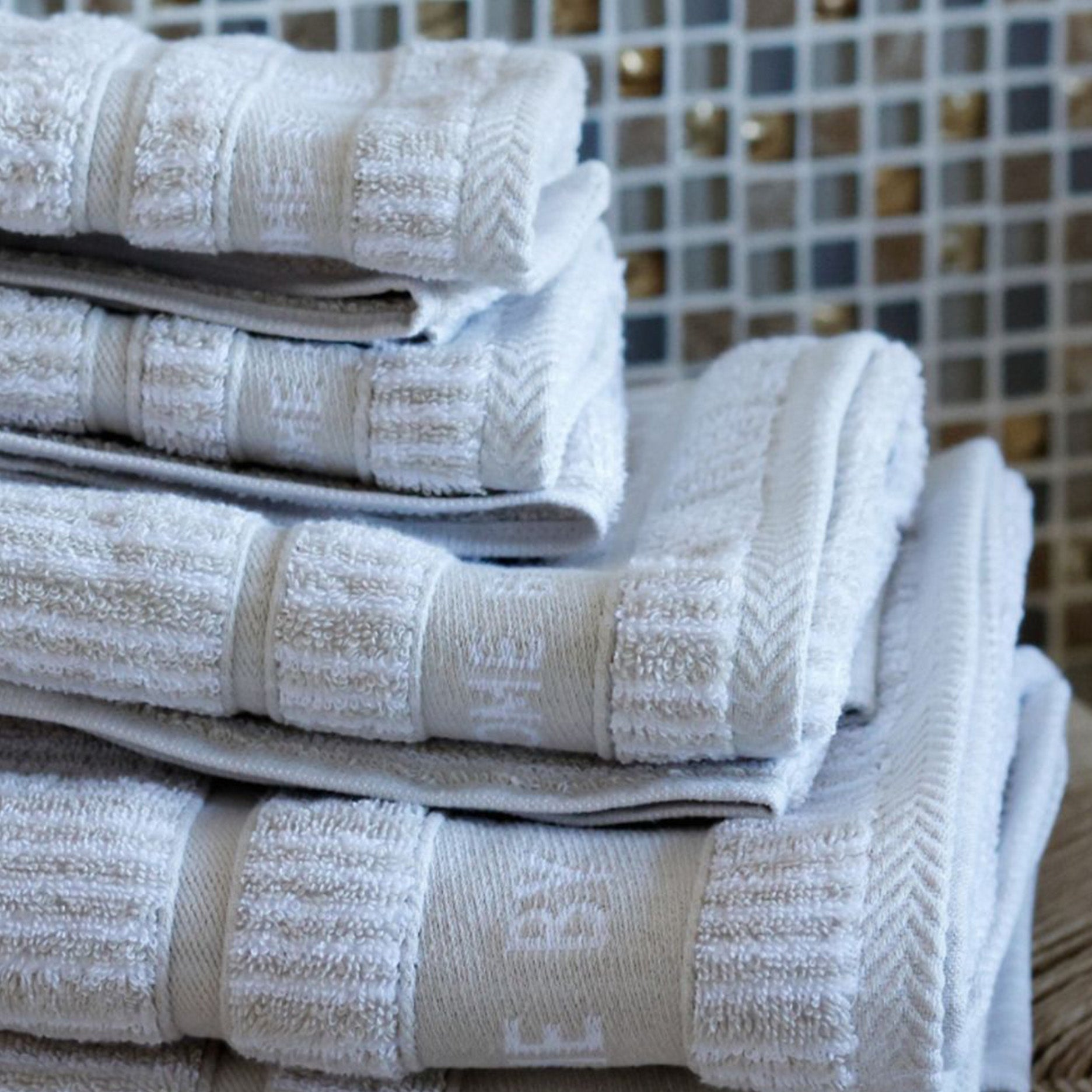 Håndklæde 70x140 cm sand/beige striber