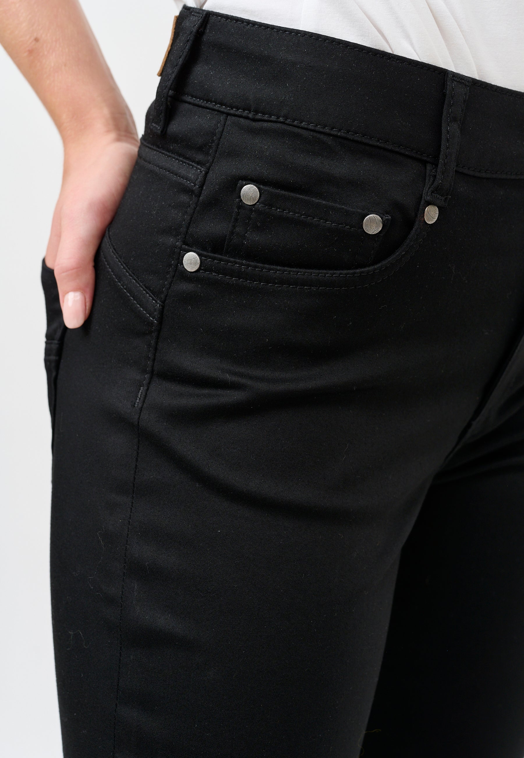 CRYolanda stay black jeans