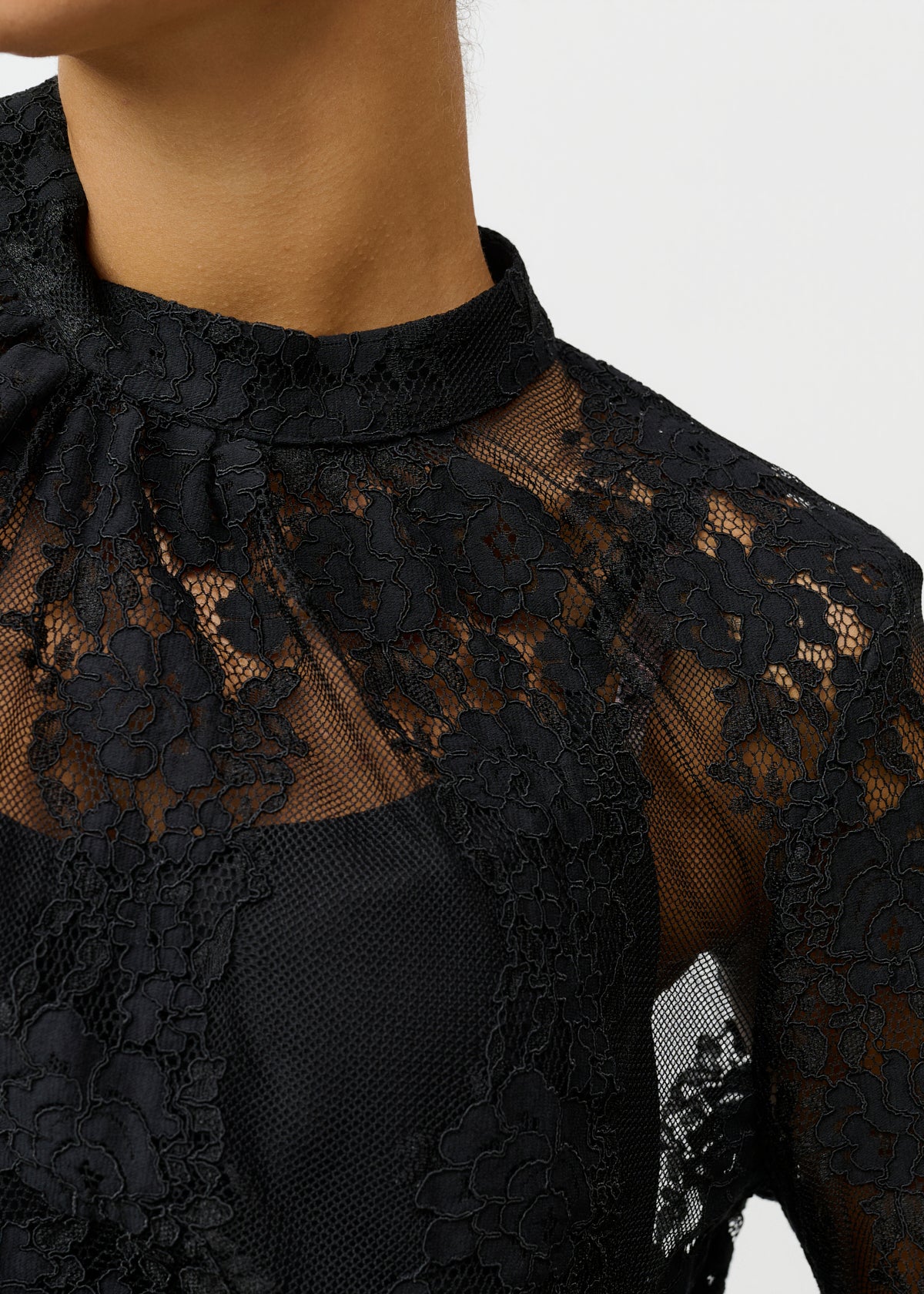 CRLacey Blondebluse