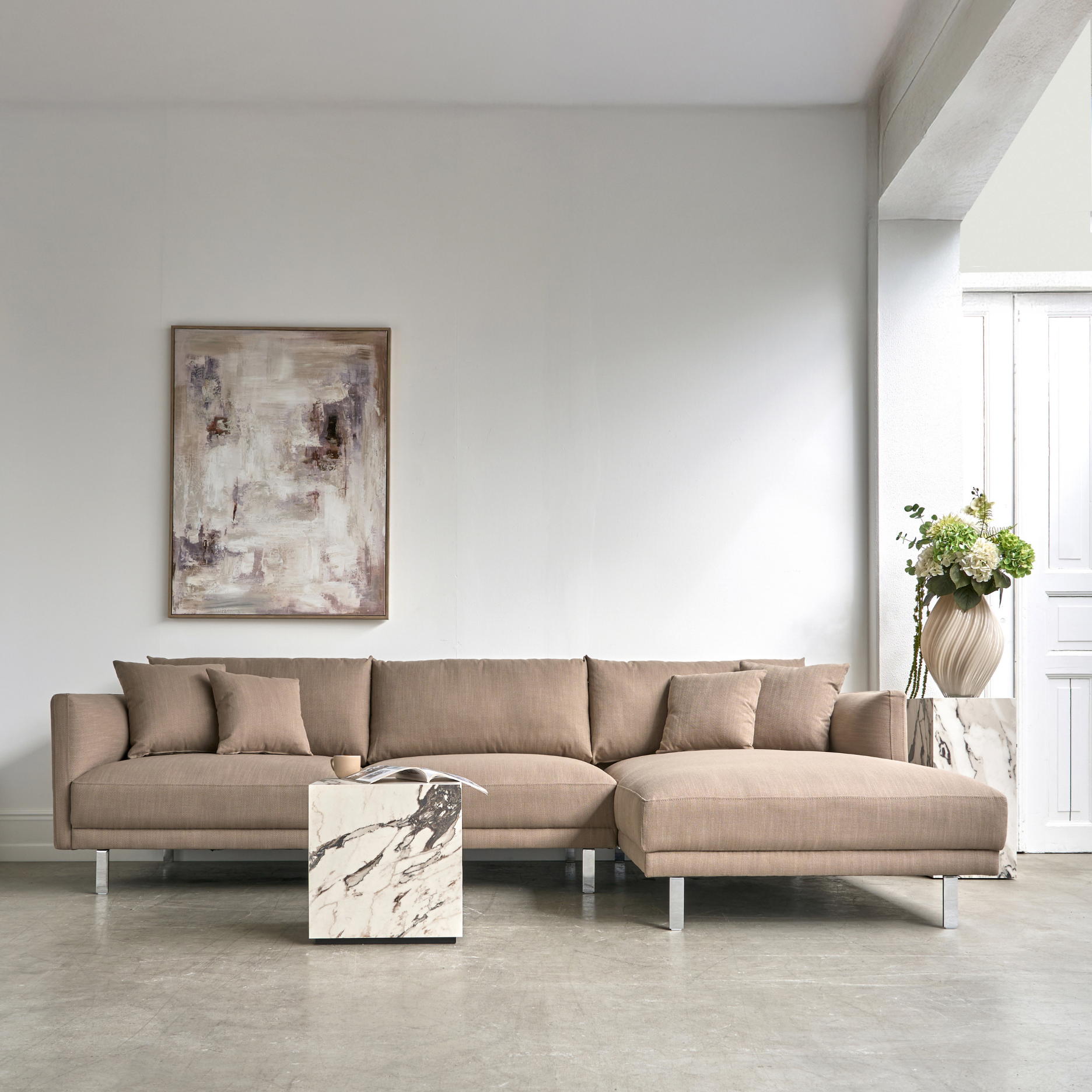 Capella II chaiselong sofa - på ben (højrevendt)