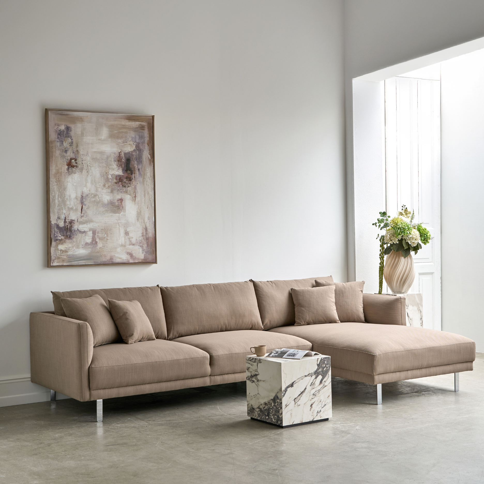 Capella II chaiselong sofa - på ben (højrevendt)