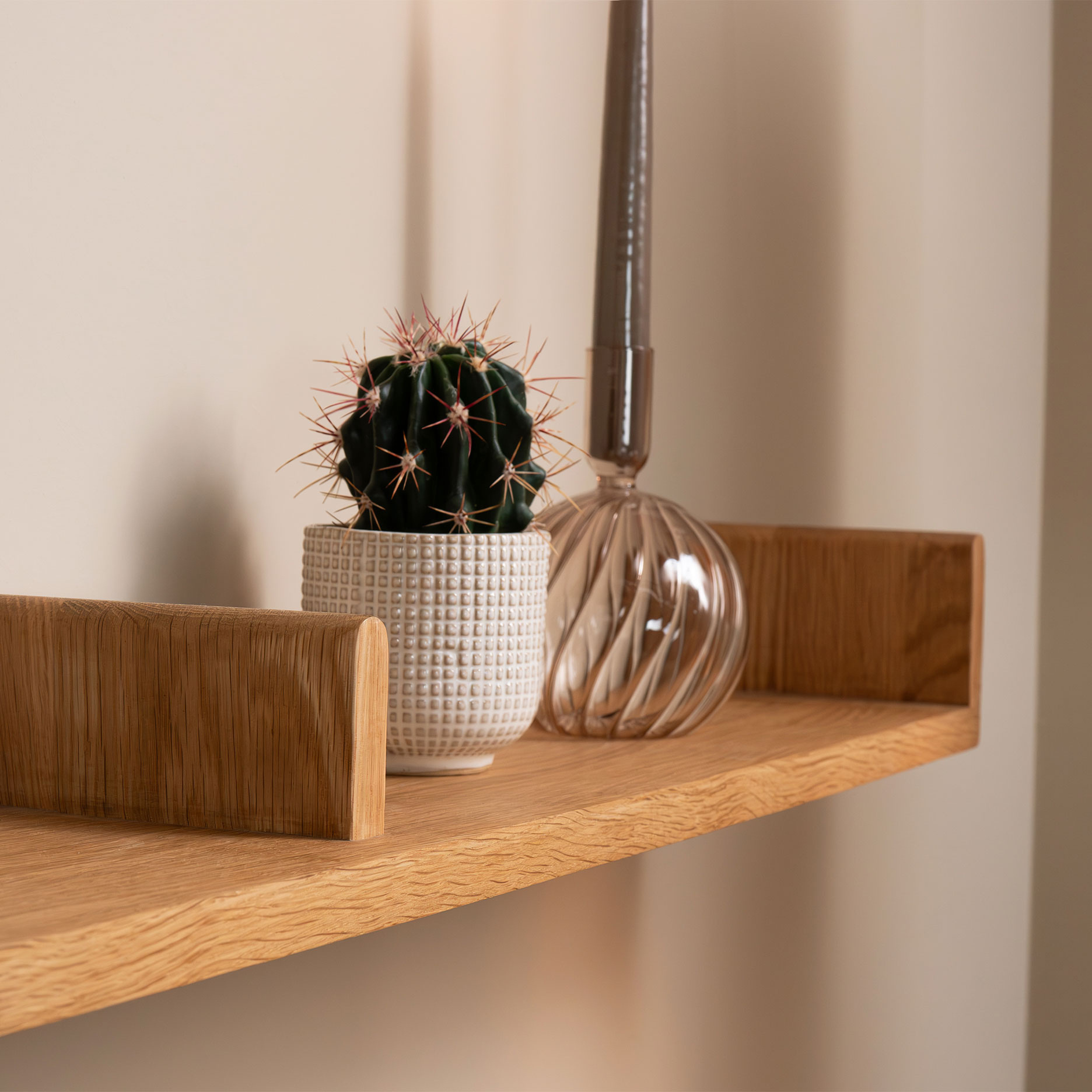 Keeper II U hylde olieret FSC-certificeret egetræ - L140 cm