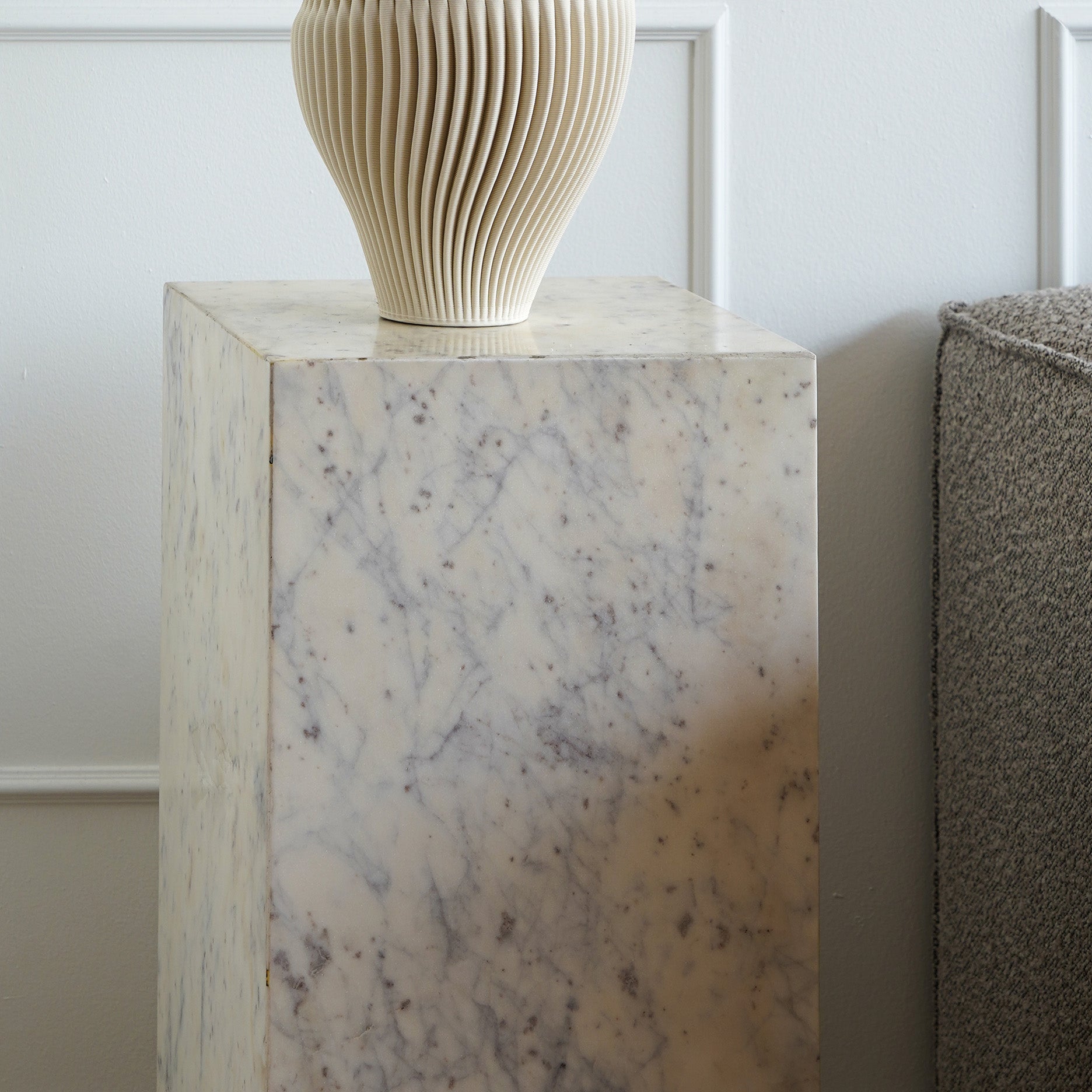 Hvid marmor podium H65 cm