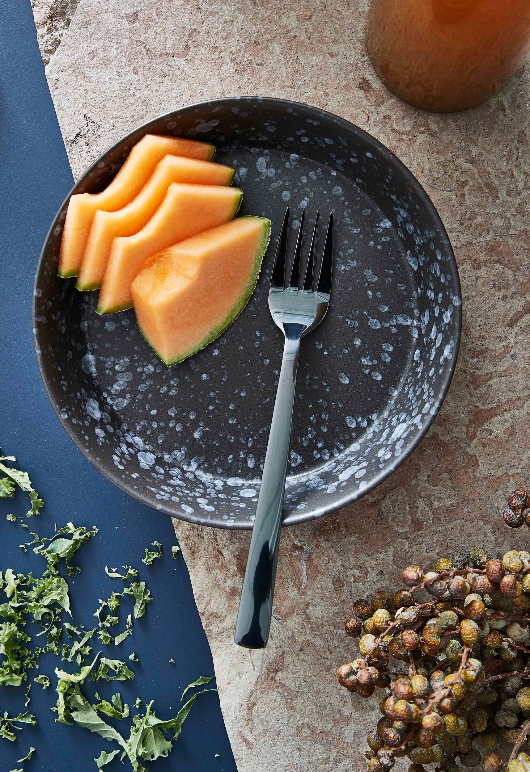 RAW suppetallerken sort spotted