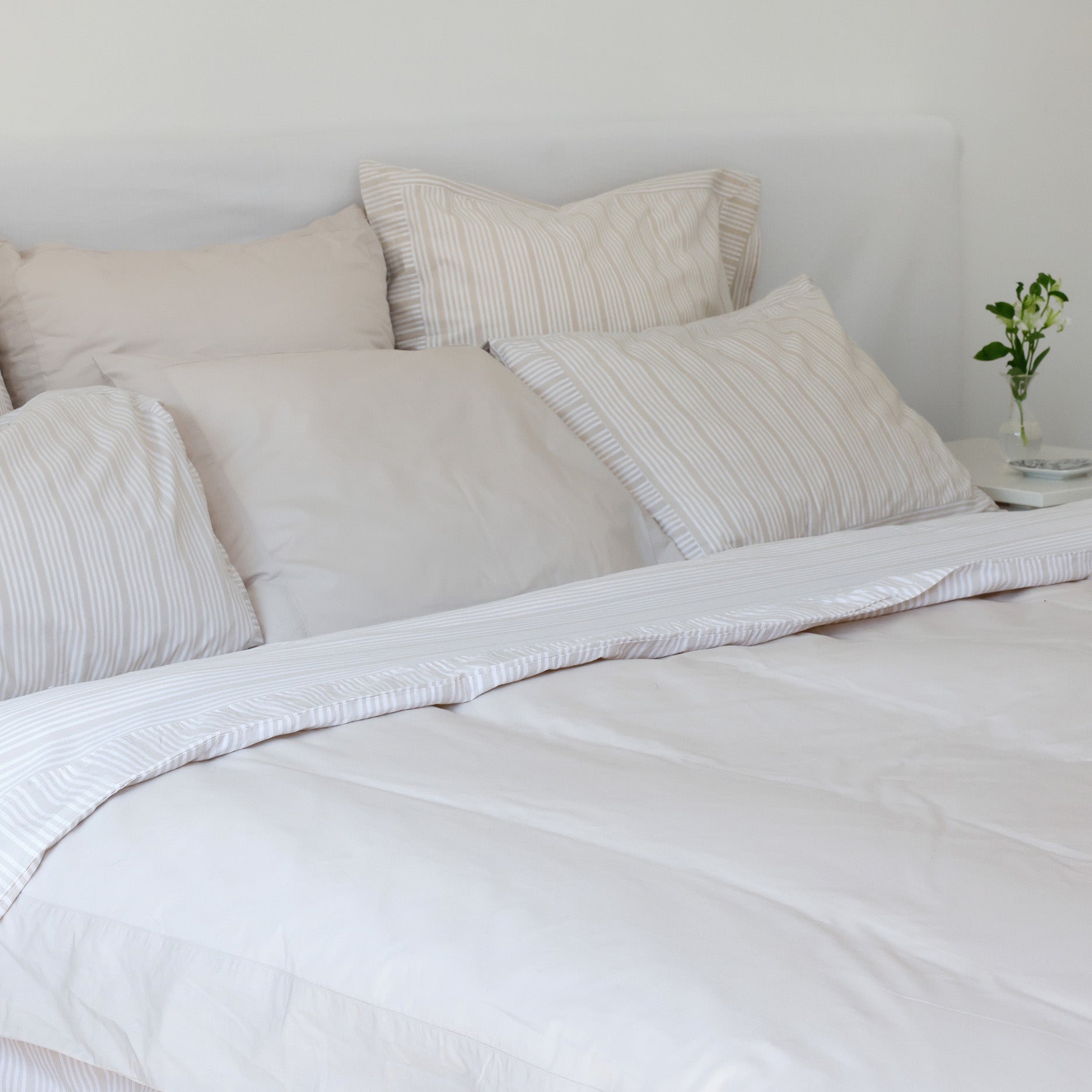 Pudebetræk 63x60 cm beige/sand striber