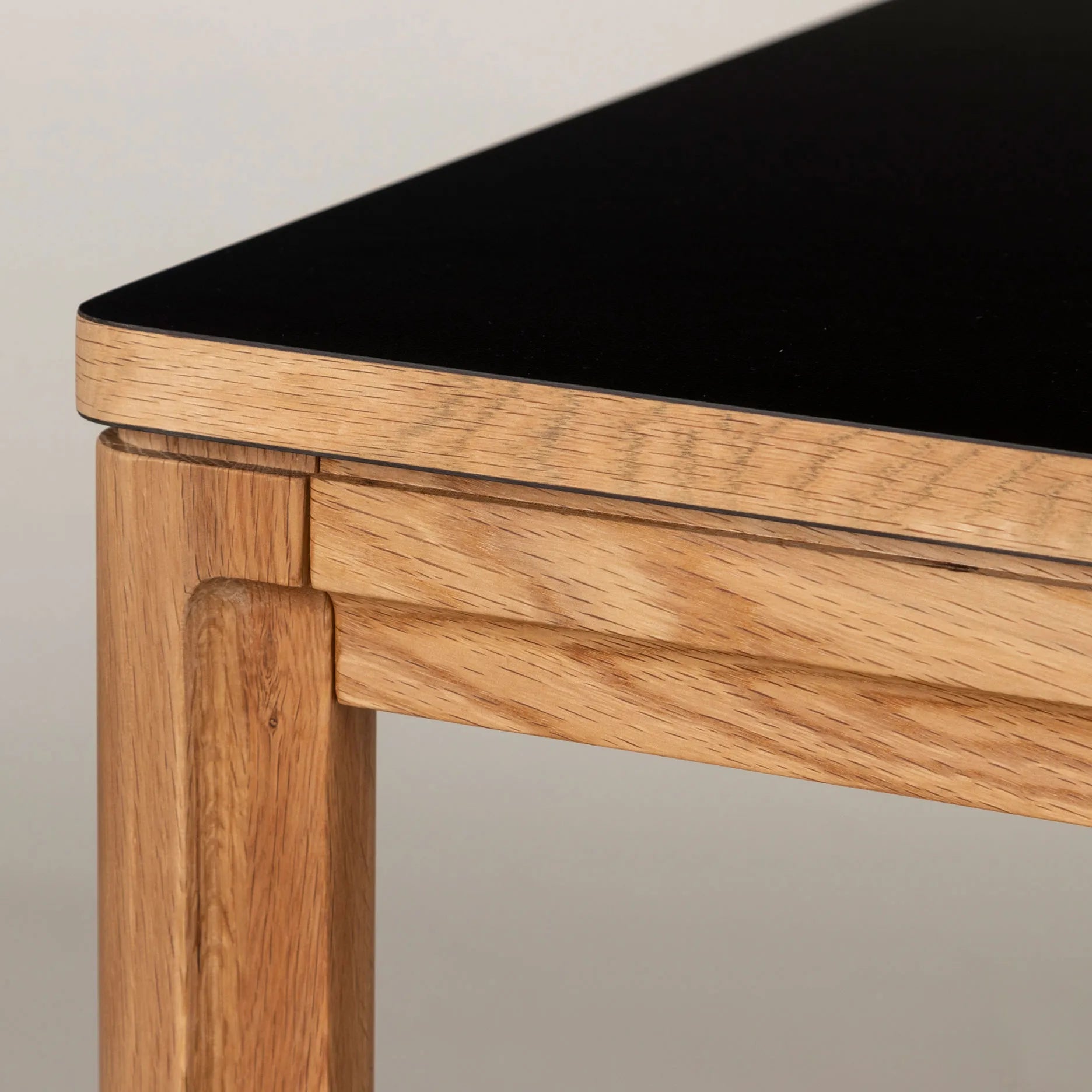 New Carver spisebord/skrivebord