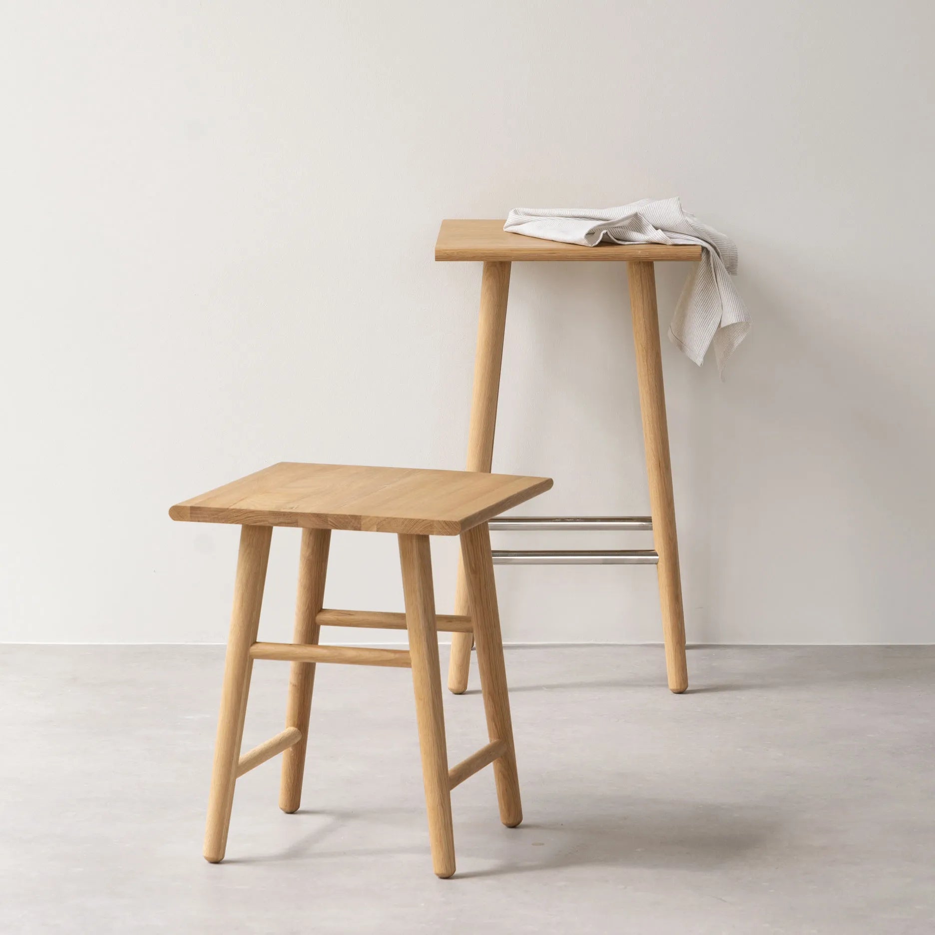 Wood II taburet, FSC certificeret egetræ